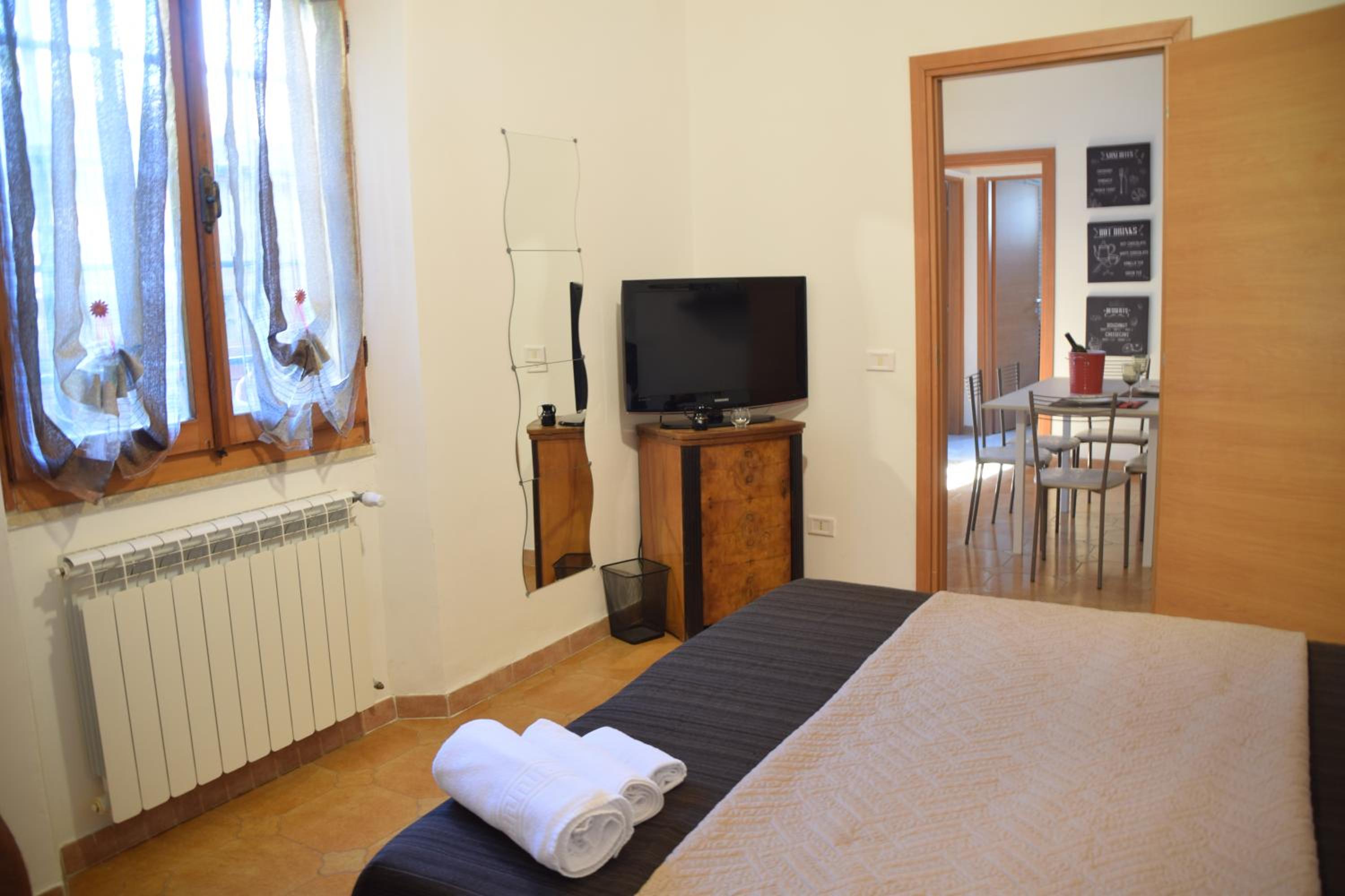 Three-Bedroom Apartment - Photo 32