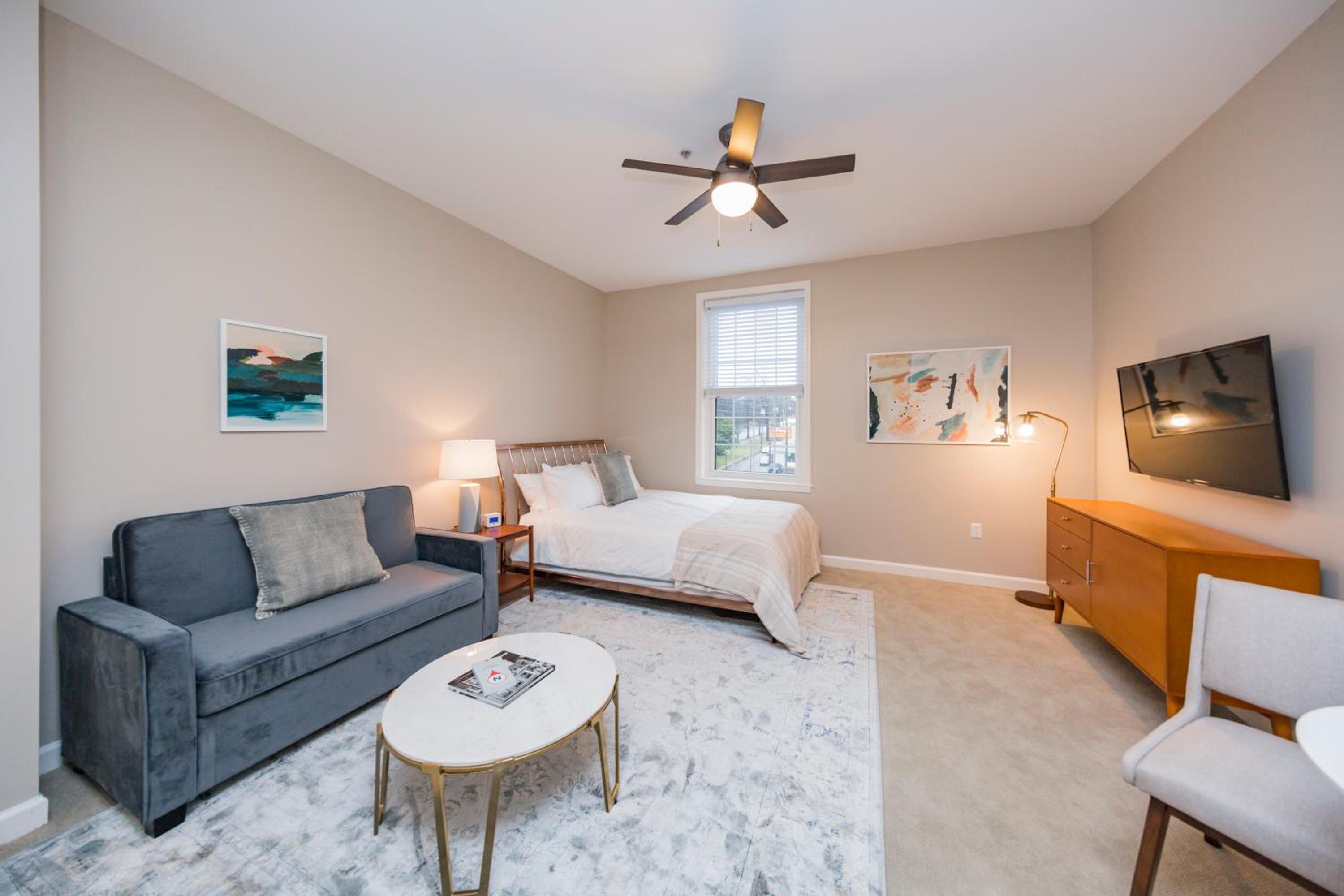 Studio Apartment photo 1