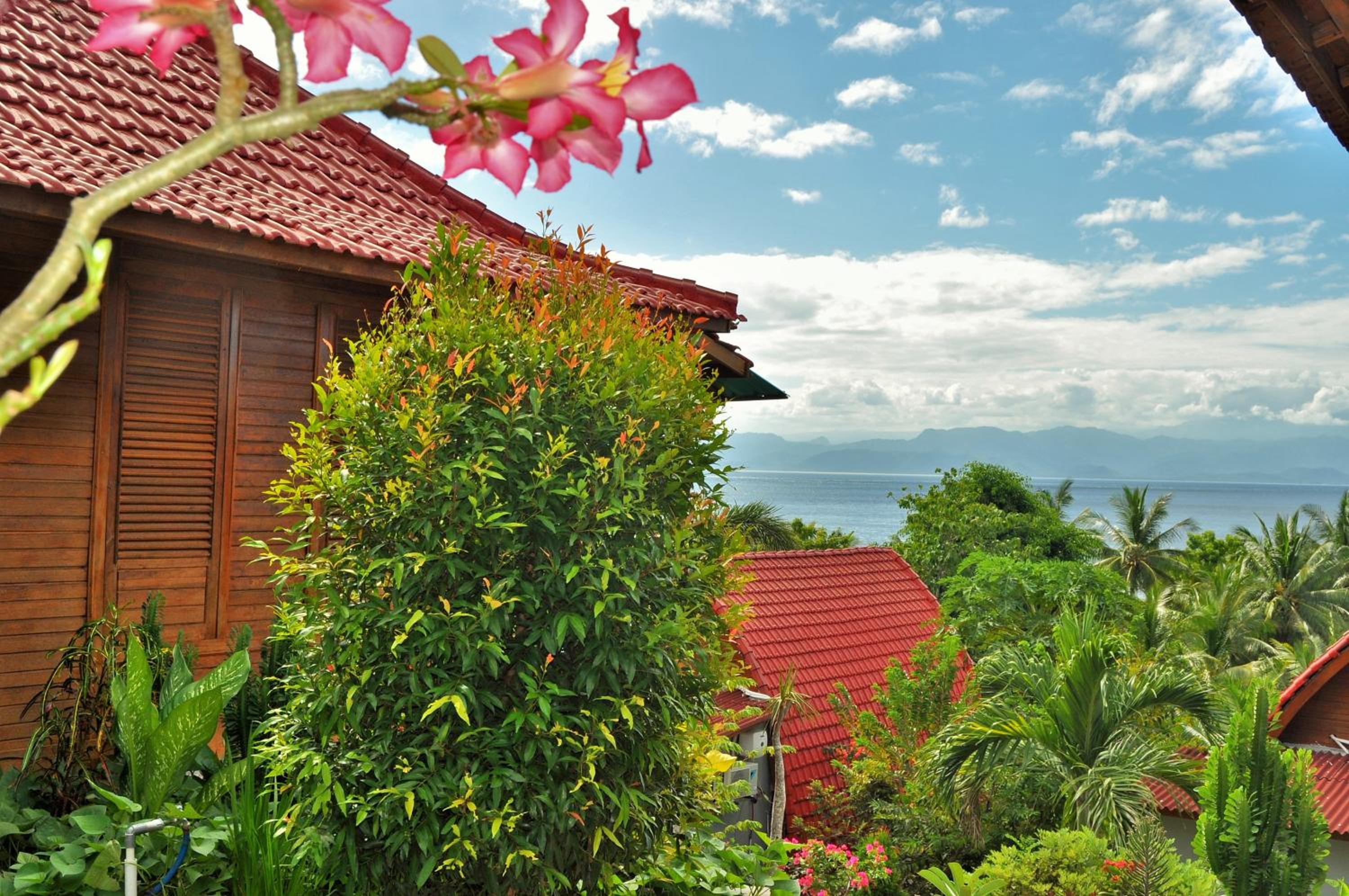 Deluxe Bungalow with Ocean and Agung Mount View - Photo 65