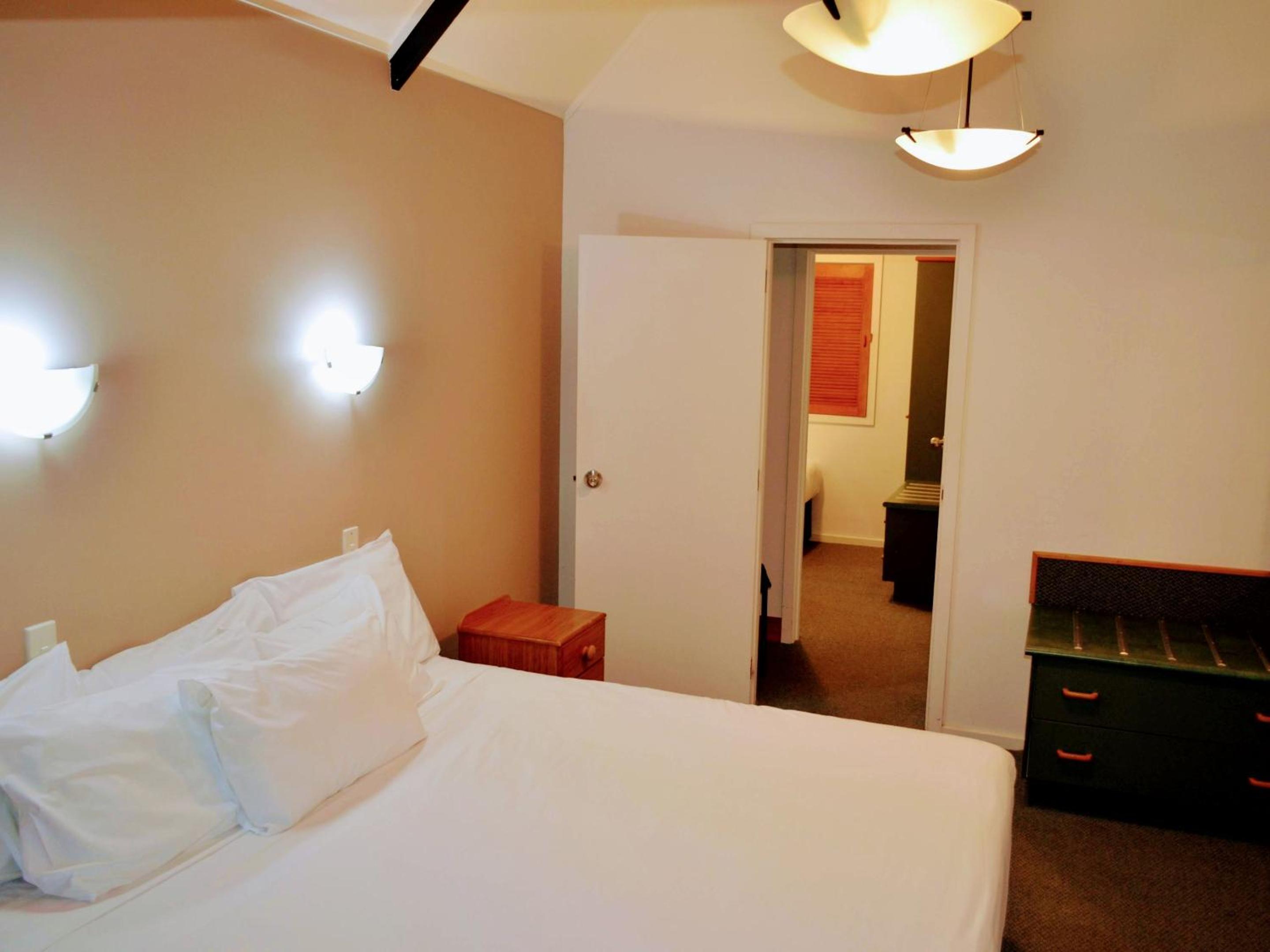 Executive Two-Bedroom Suite with Spa Bath photo 1
