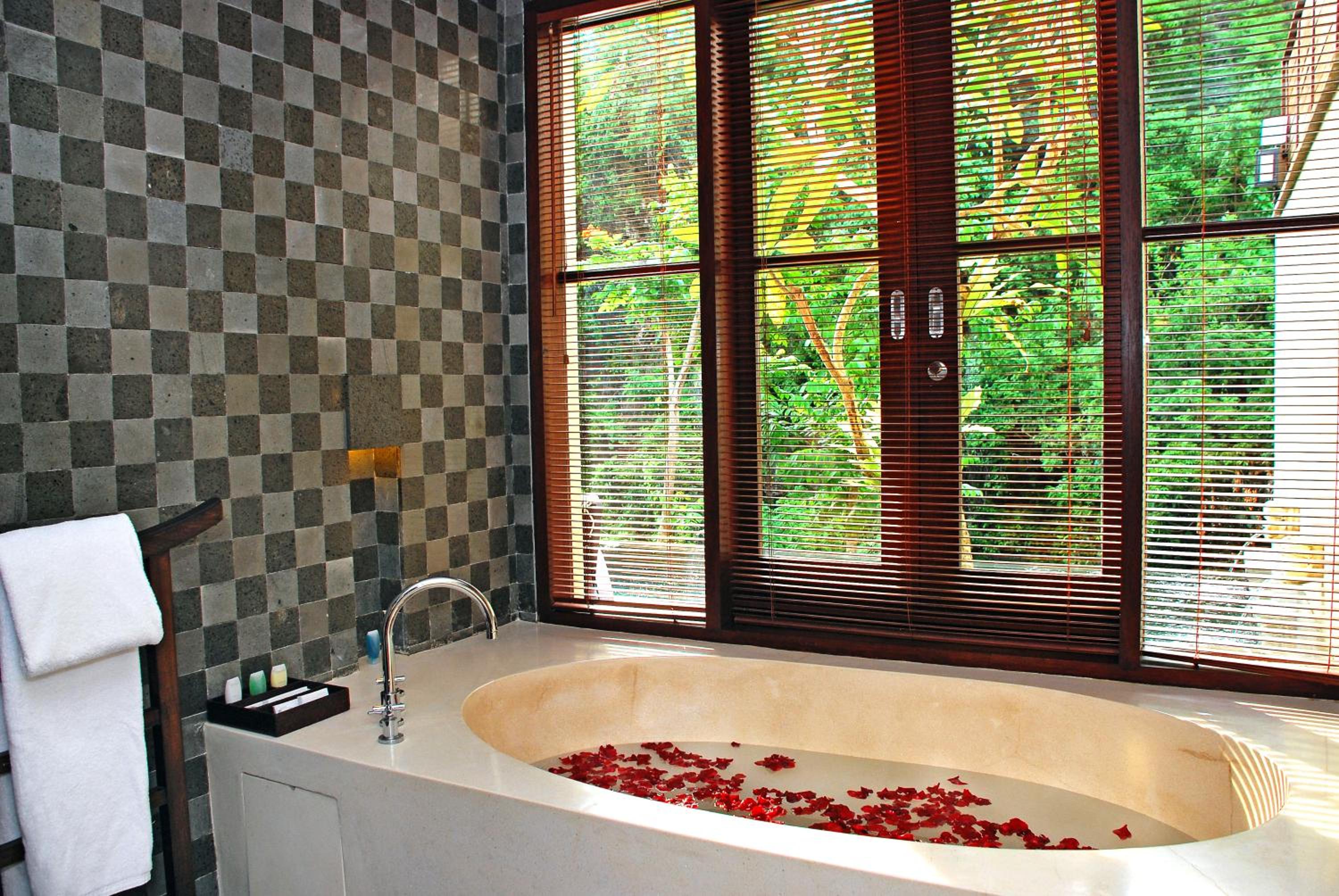 One-Bedroom Private Pool Villa - Photo 16
