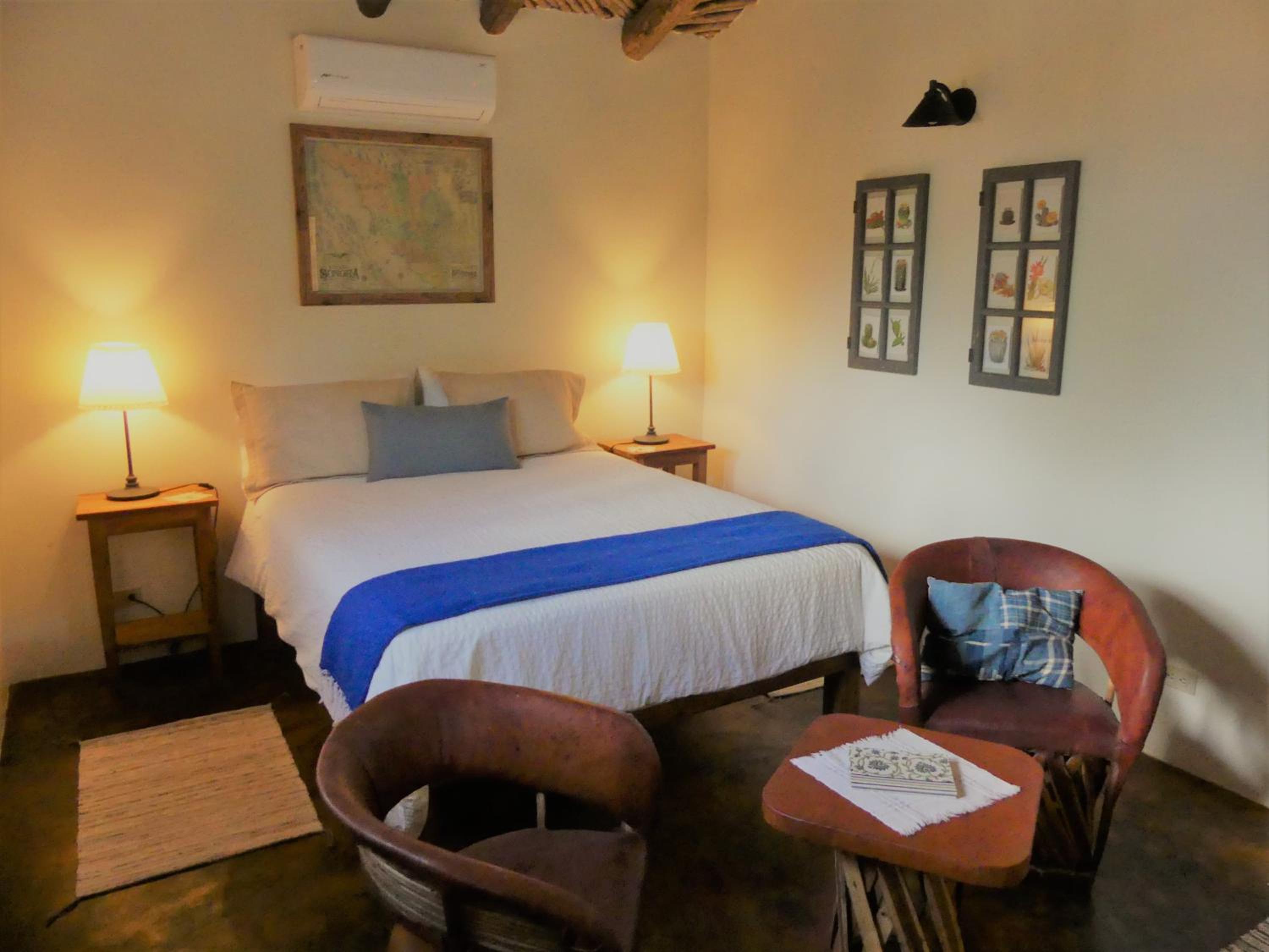 Deluxe Queen Room with Two Queen Beds photo 1