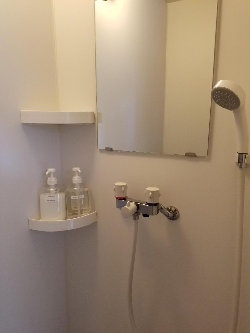 Family Room with Shared Bathroom photo 3