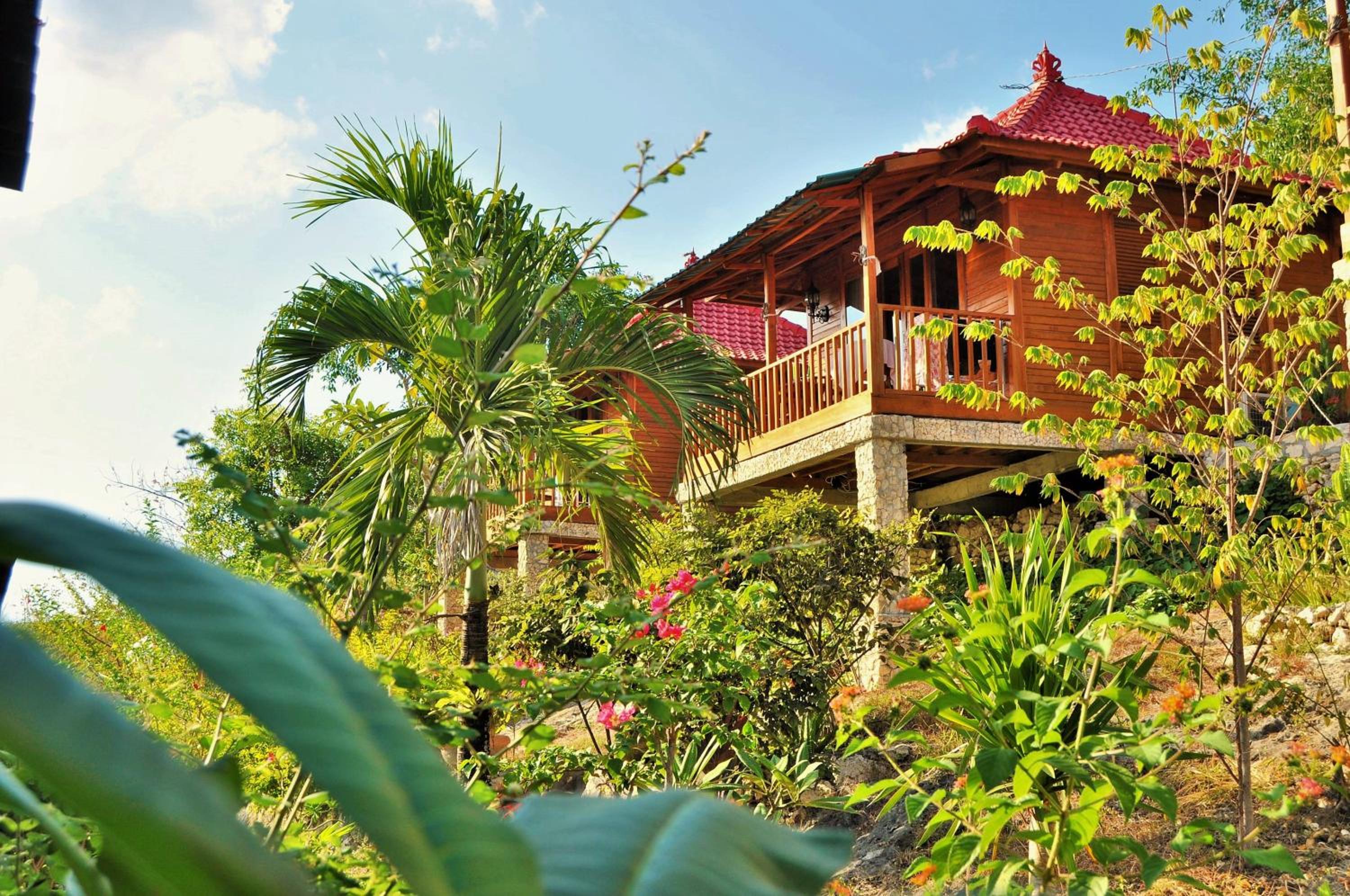 Deluxe Bungalow with Ocean and Agung Mount View - Photo 52