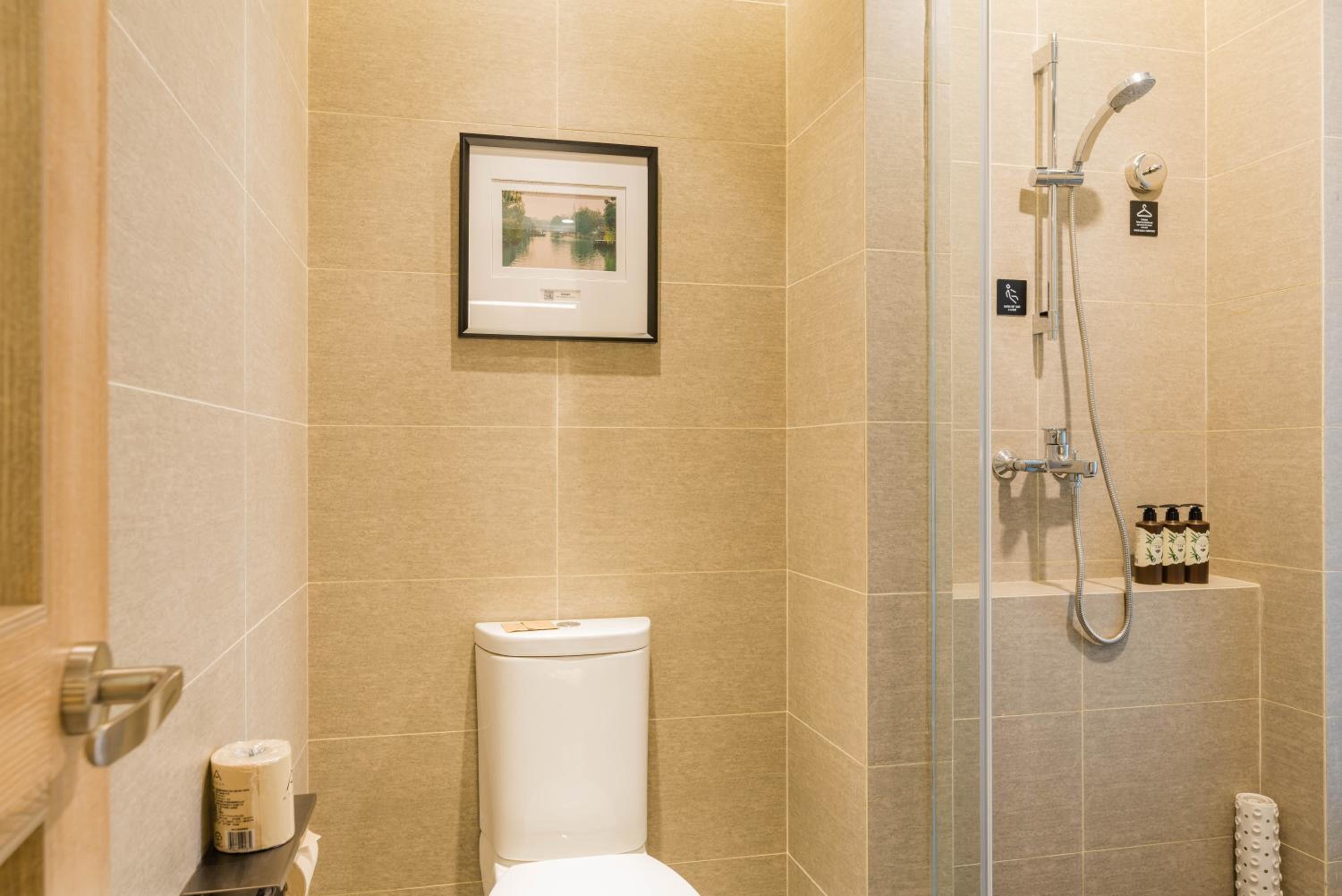Executive Twin Room - Photo 2