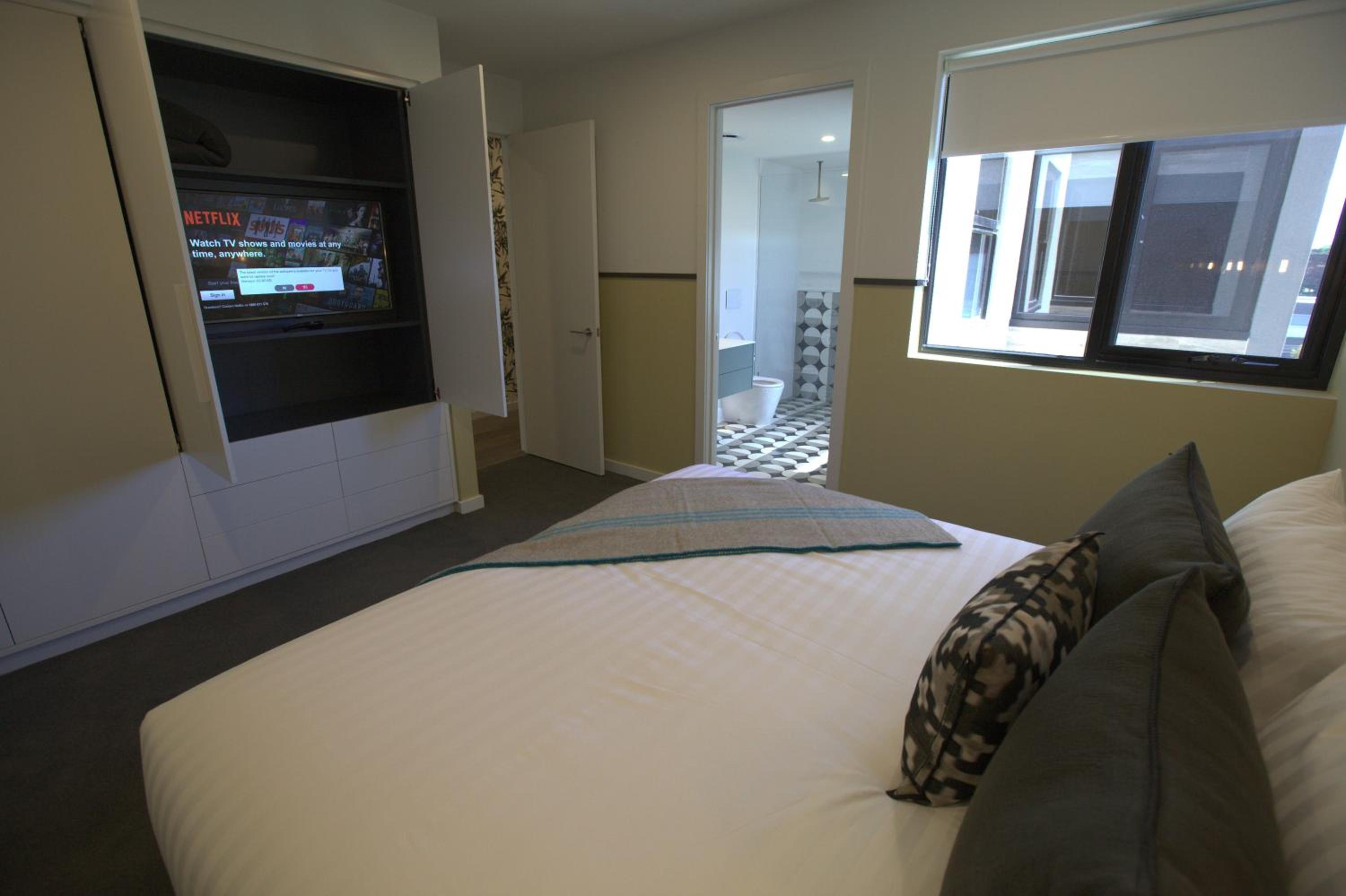 Three-Bedroom Apartment - Photo 1