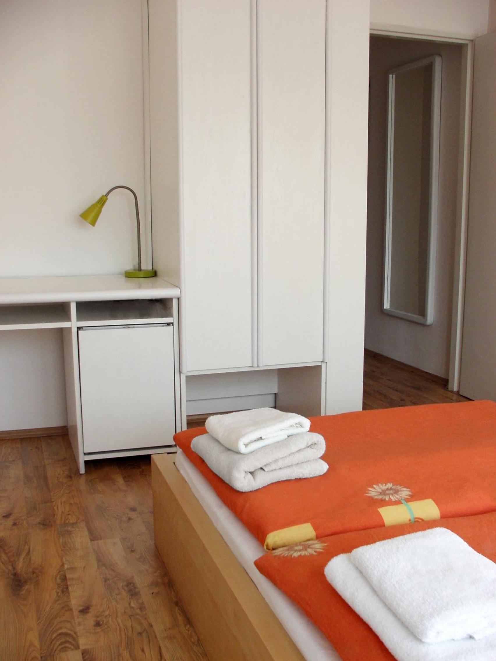 Double or Twin Room - Photo 4