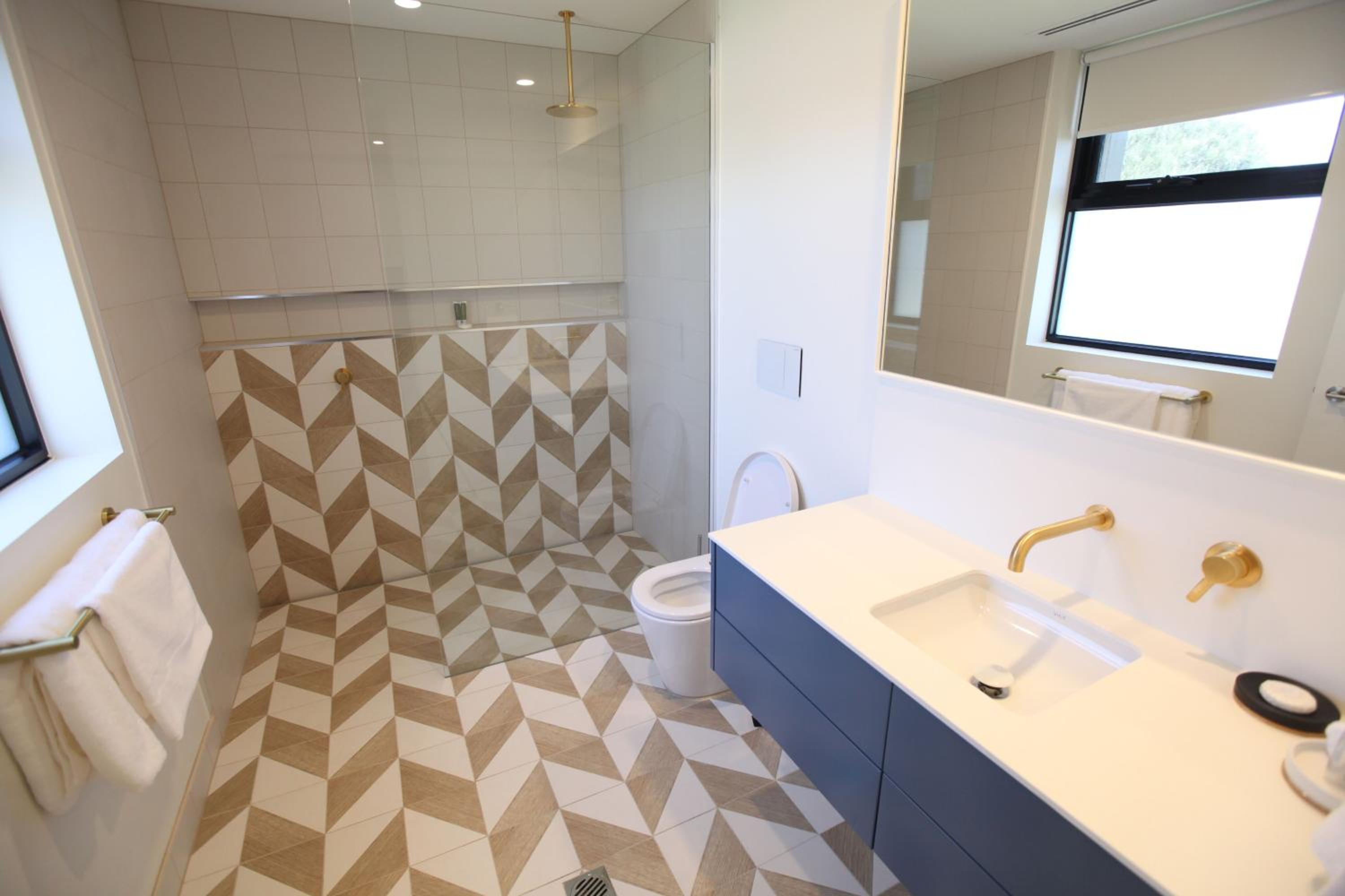 Three-Bedroom Apartment - Photo 26