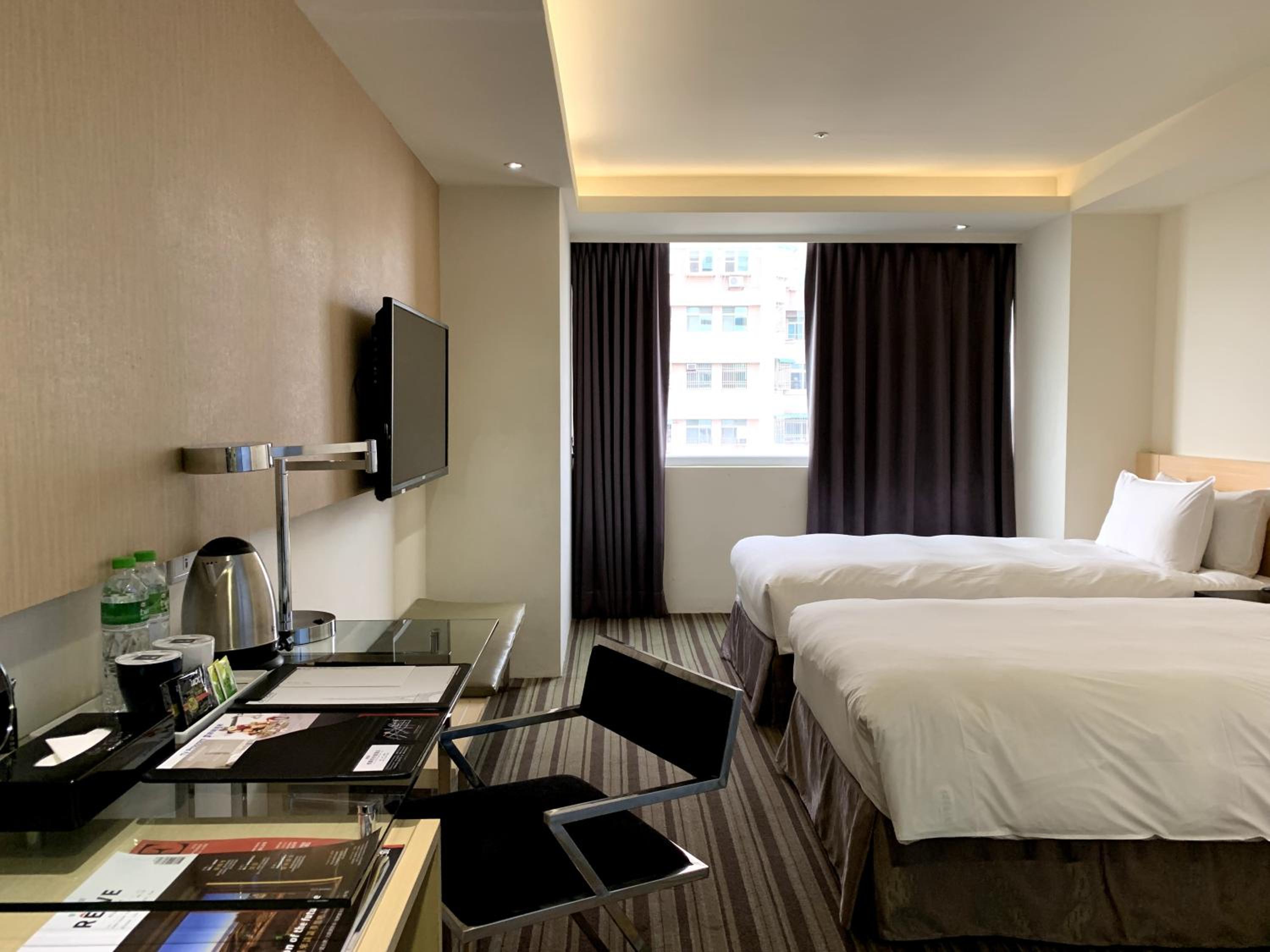 Standard Twin Room photo 2