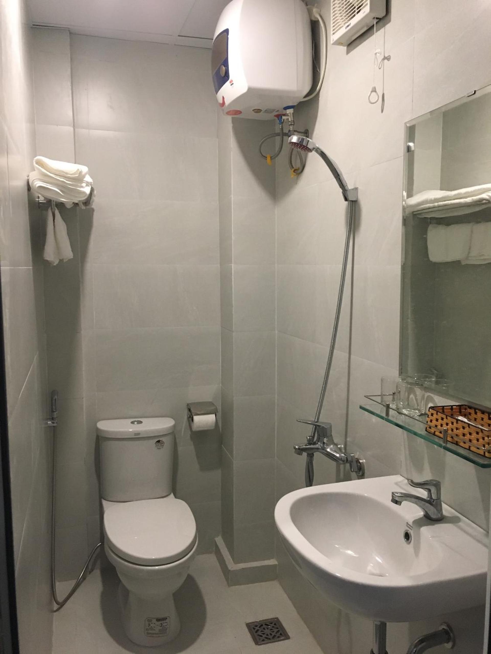 Deluxe Double Room with Balcony - Photo 16