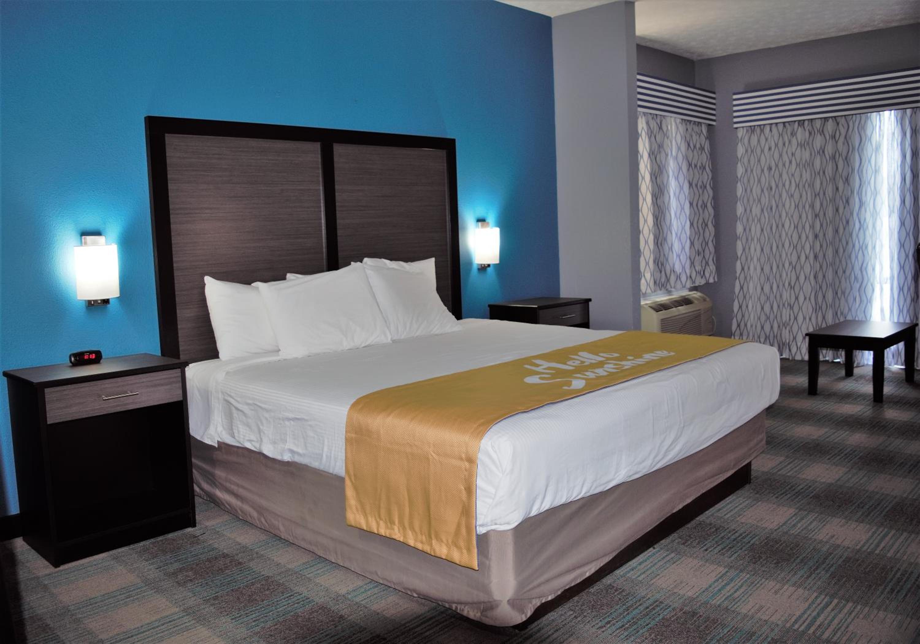 Deluxe King Suite