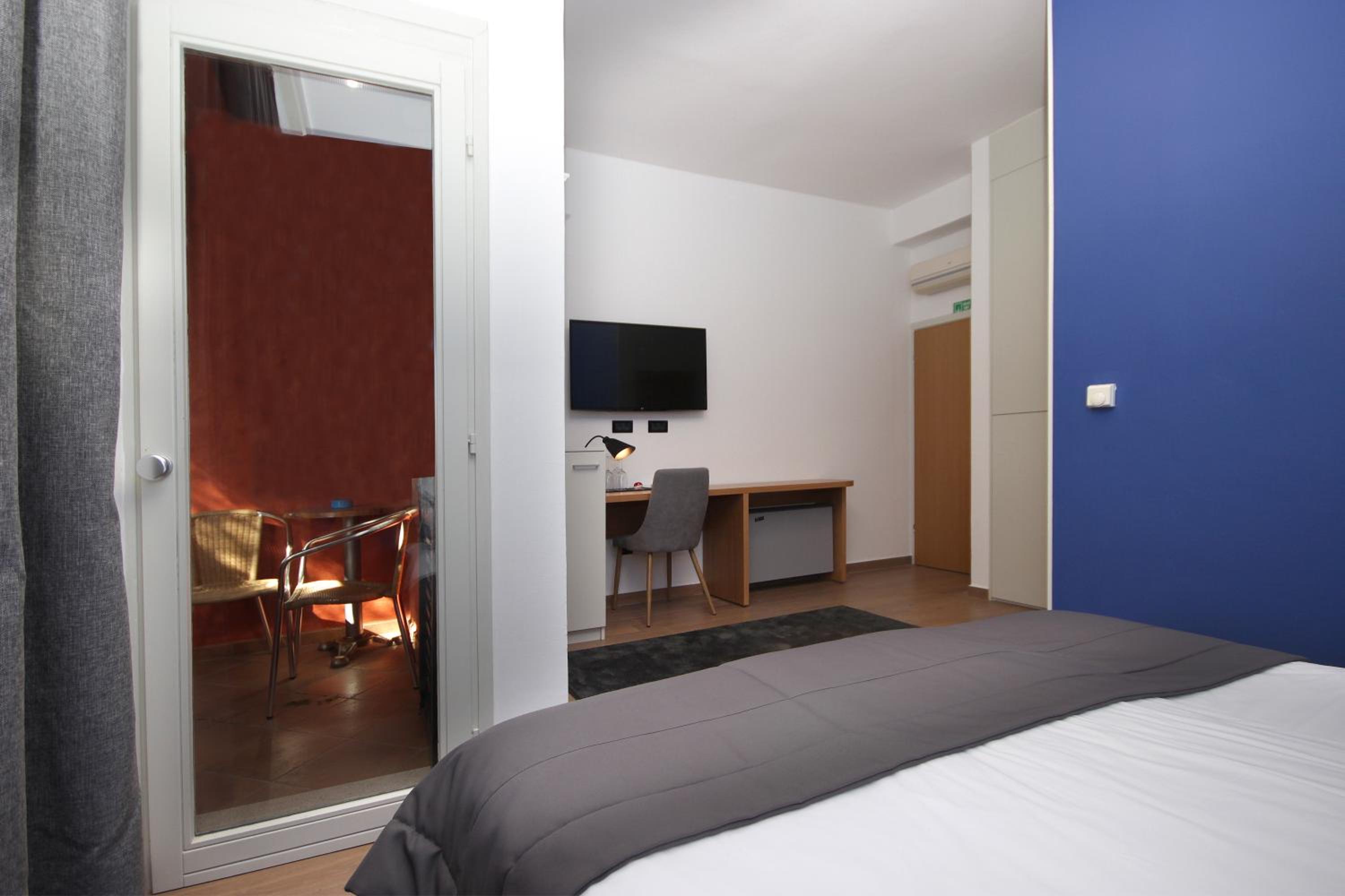 Double Room photo 3