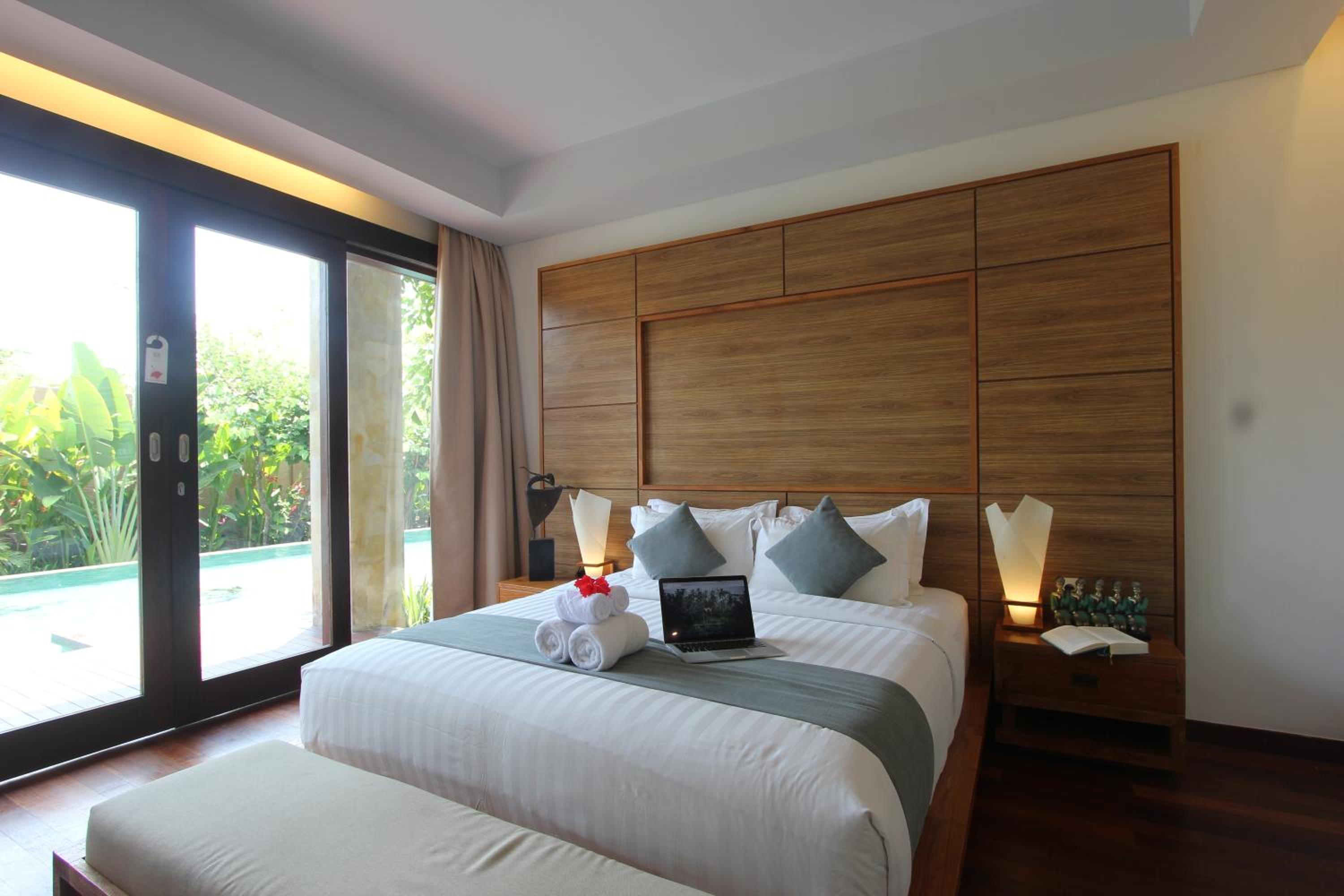 Deluxe Double Room with Pool Access photo 1