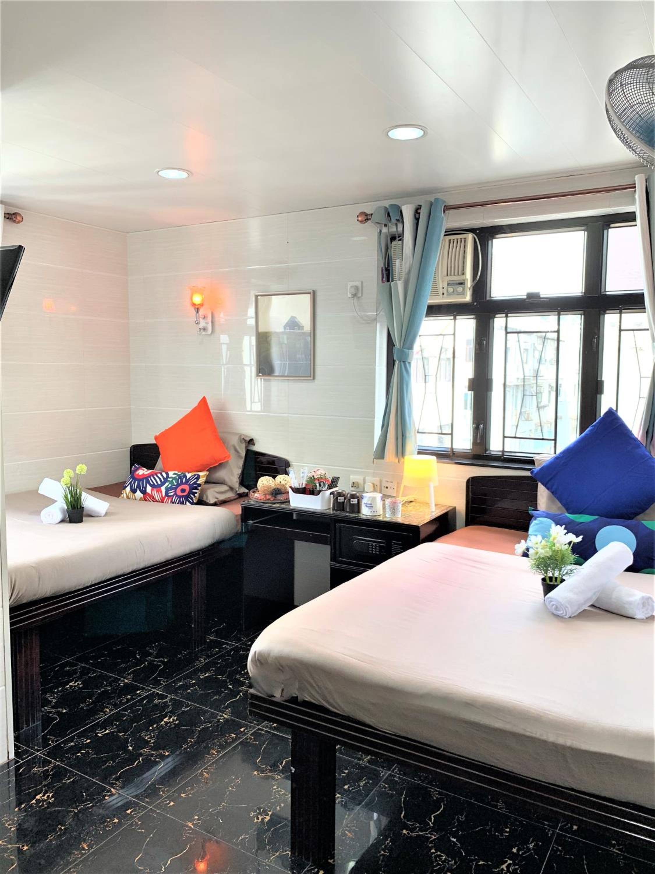 Deluxe Family Room