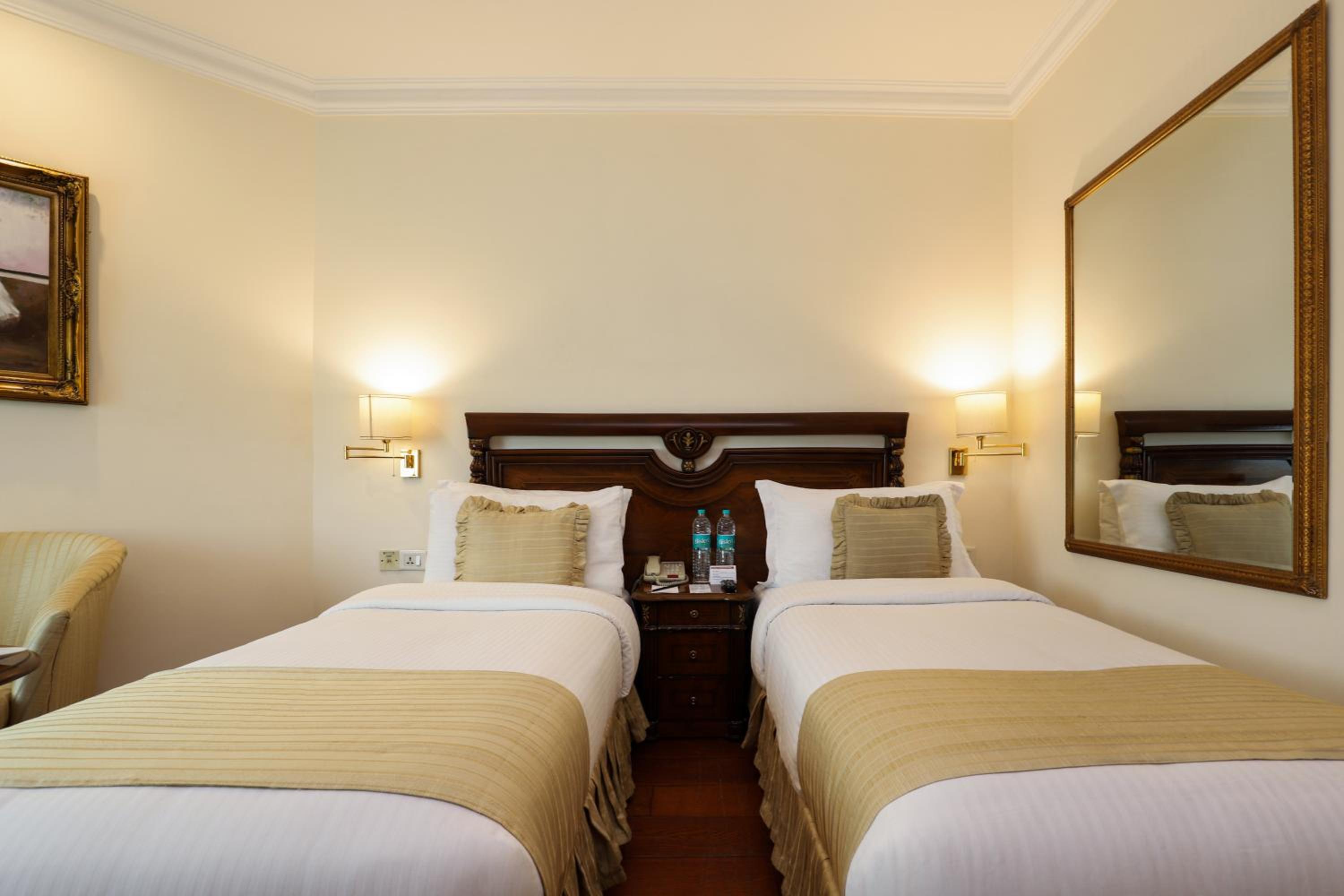 Standard Twin Room - 15% Discount on Food & Soft Beverages
