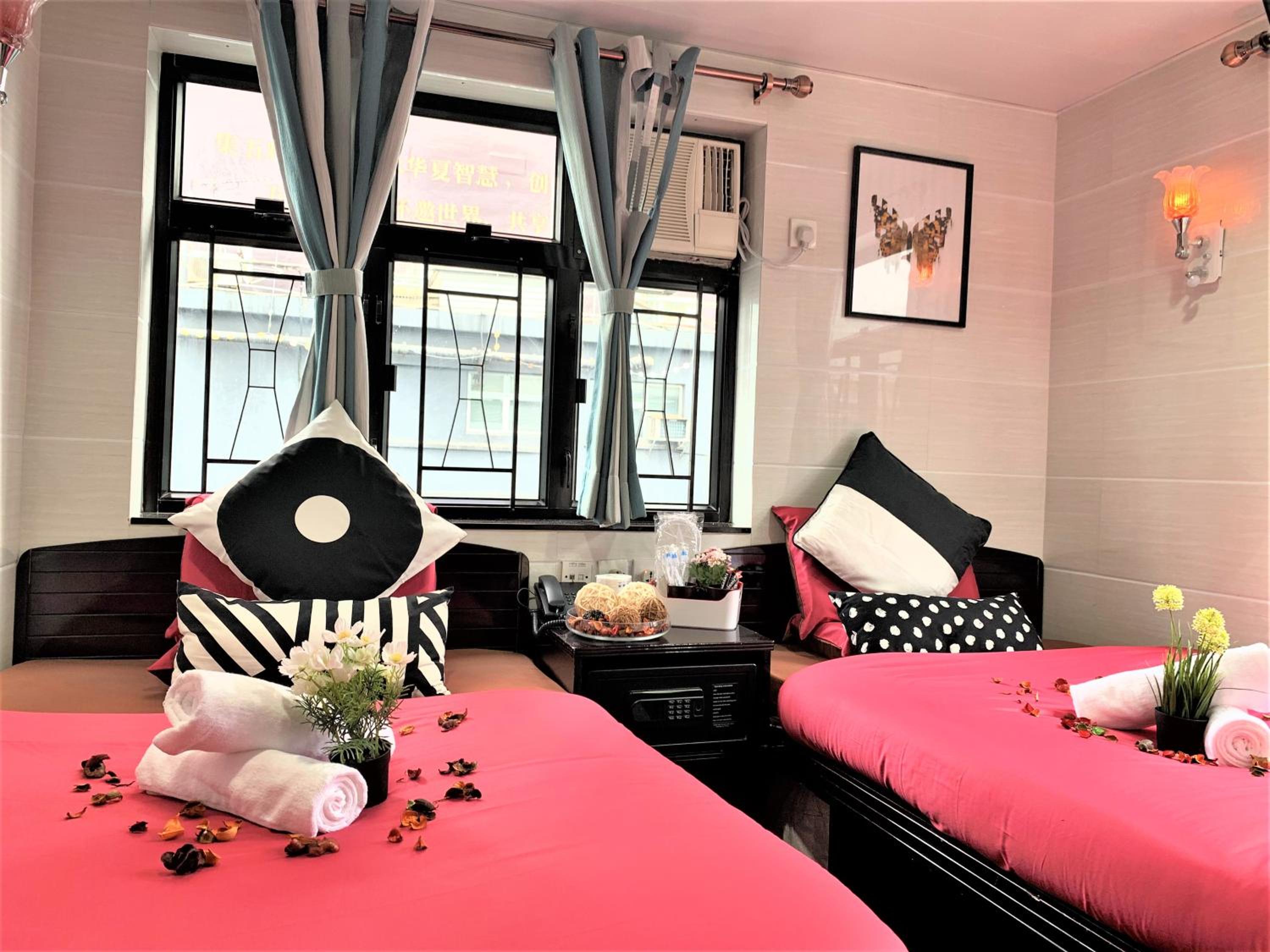 Deluxe Family Suite