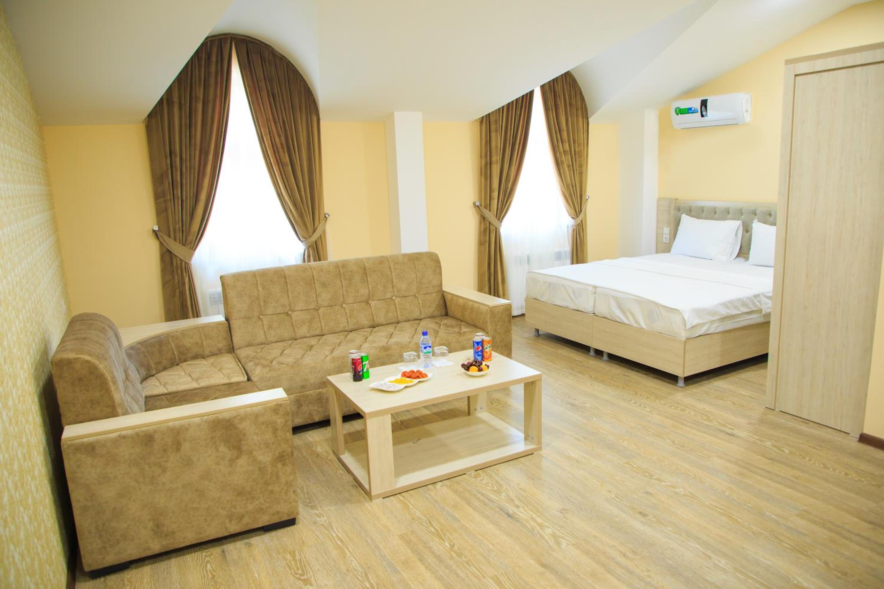 One-Bedroom Suite