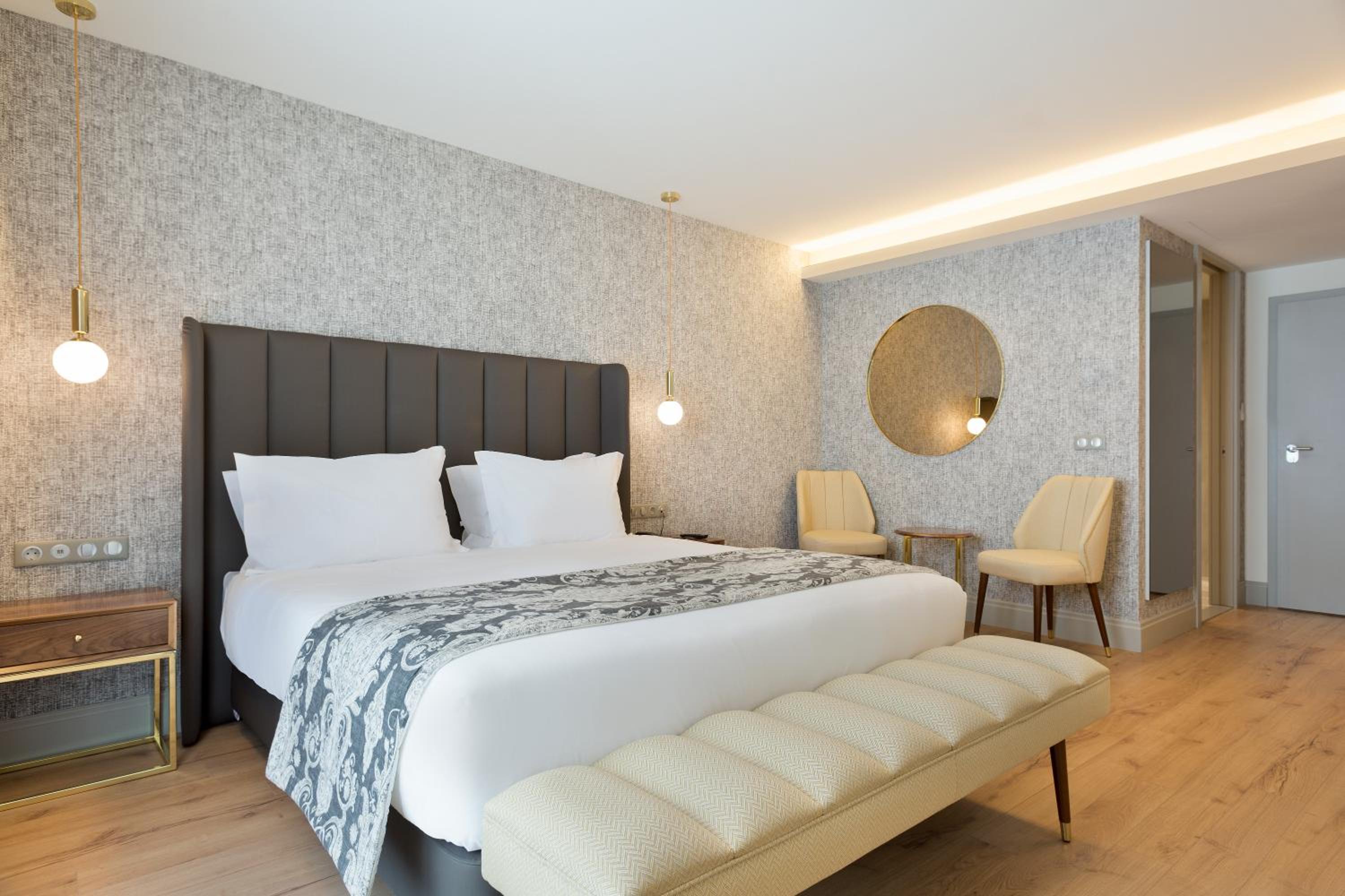 Superior Double Room - Photo 8