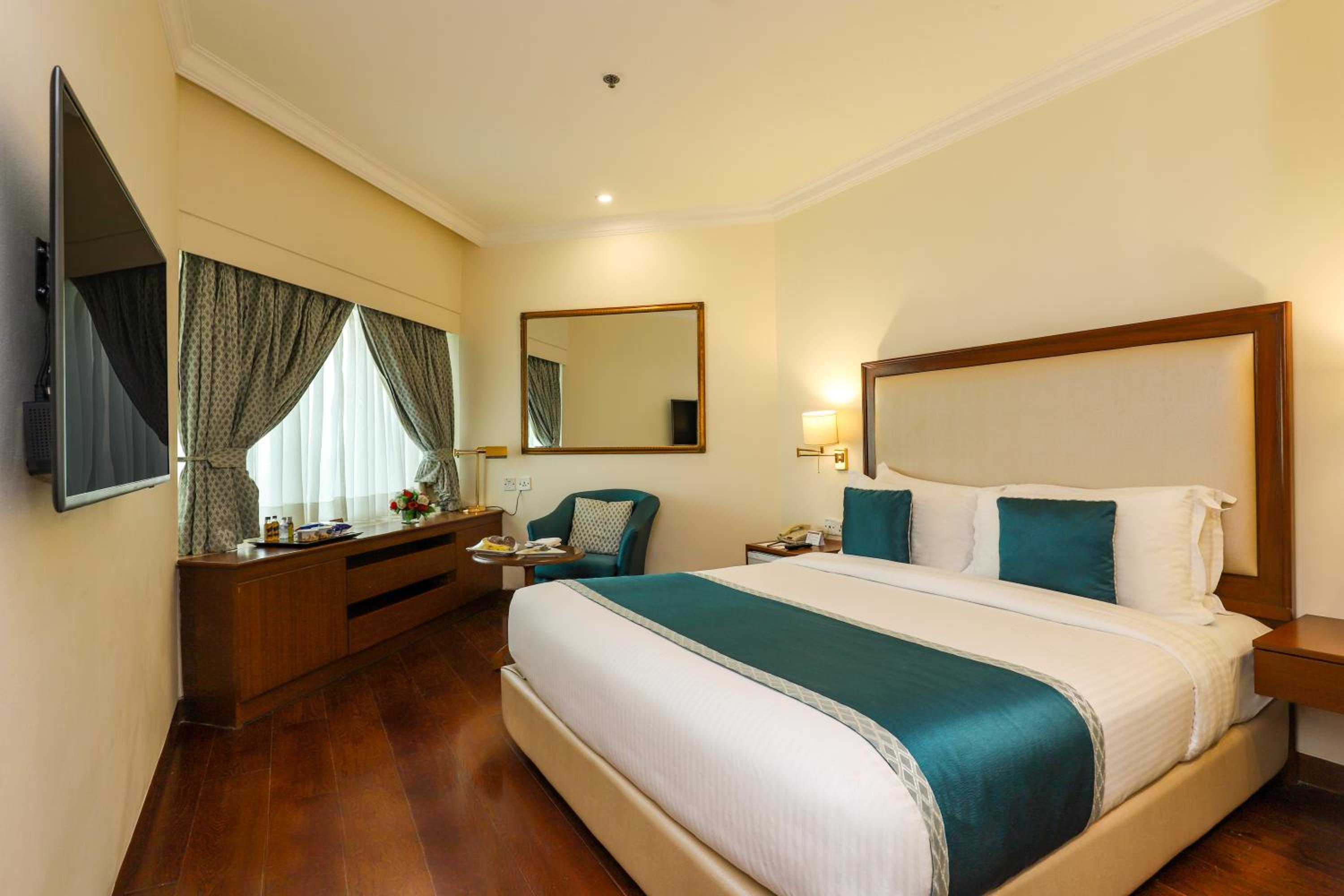 Deluxe King Room