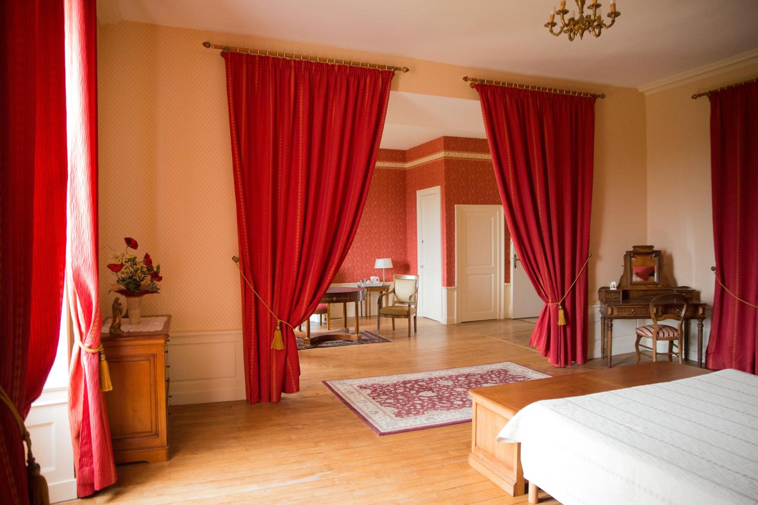 Double Room with Private Bathroom - Photo 2