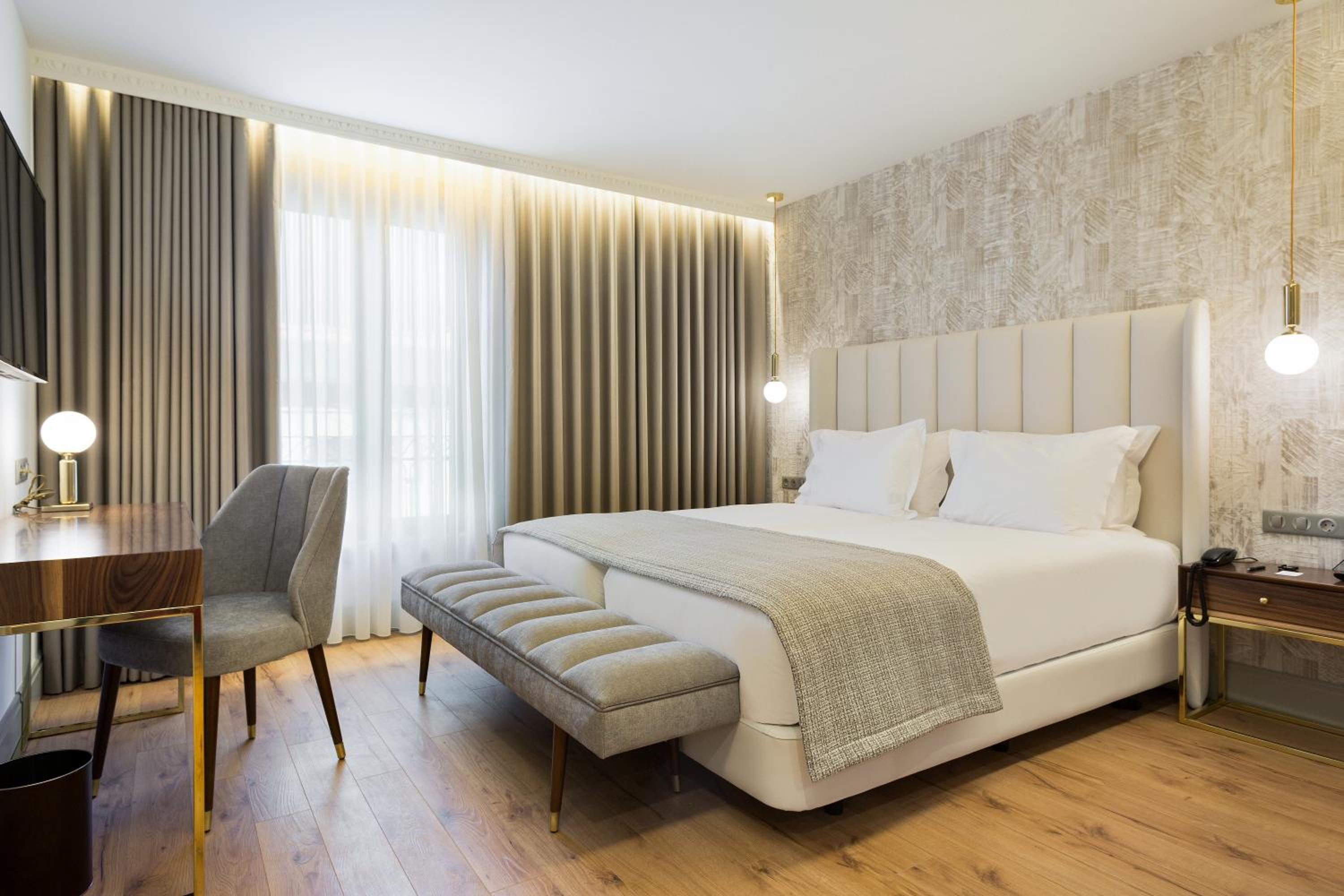 Standard Double Room - Photo 5