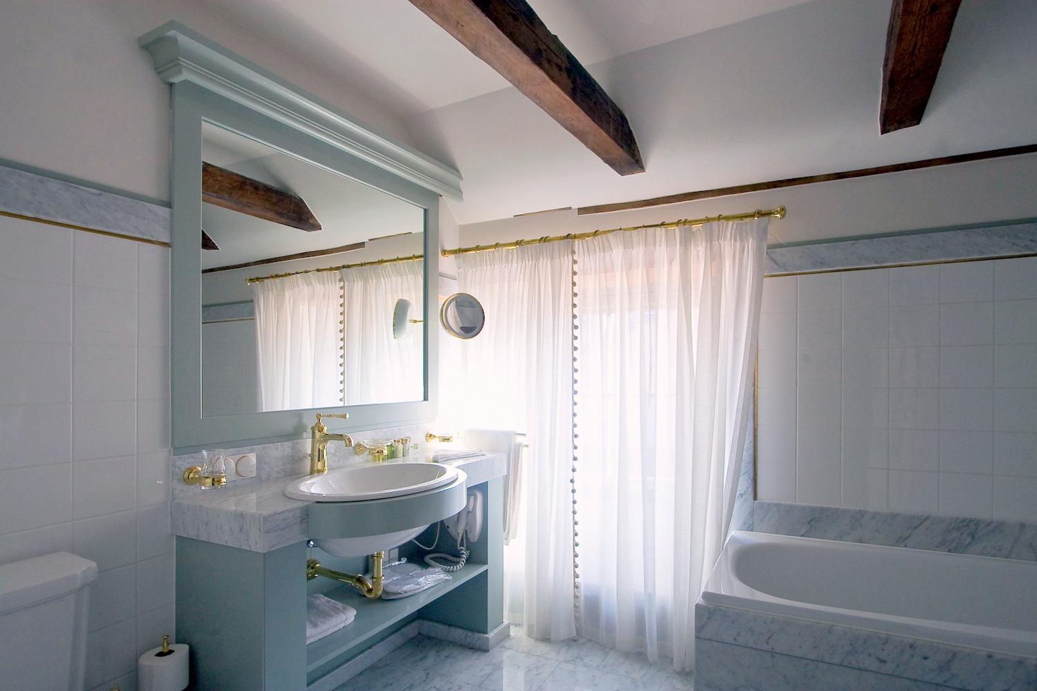 Superior Double or Twin Room - Photo 6