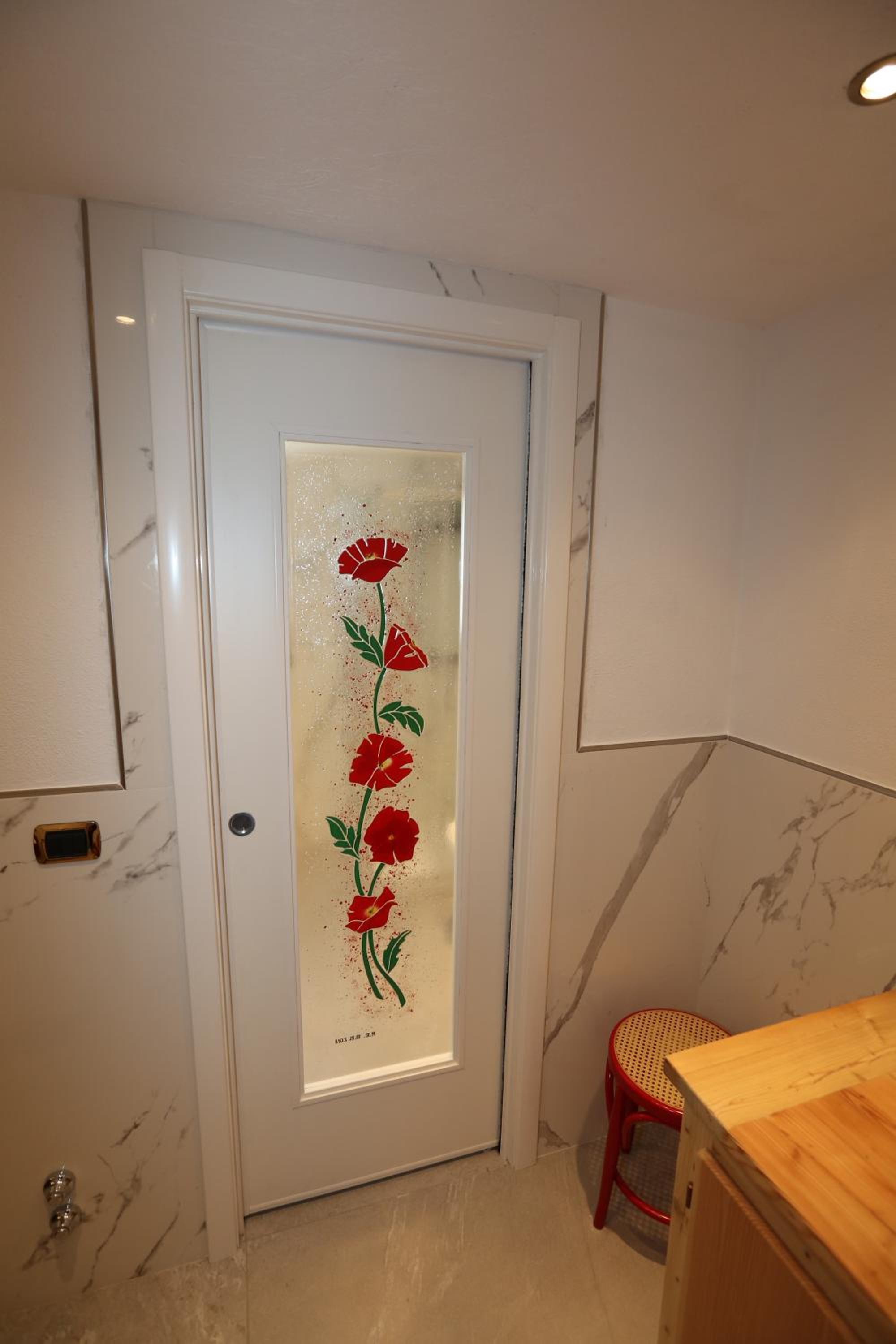 One-Bedroom Apartment - Photo 6