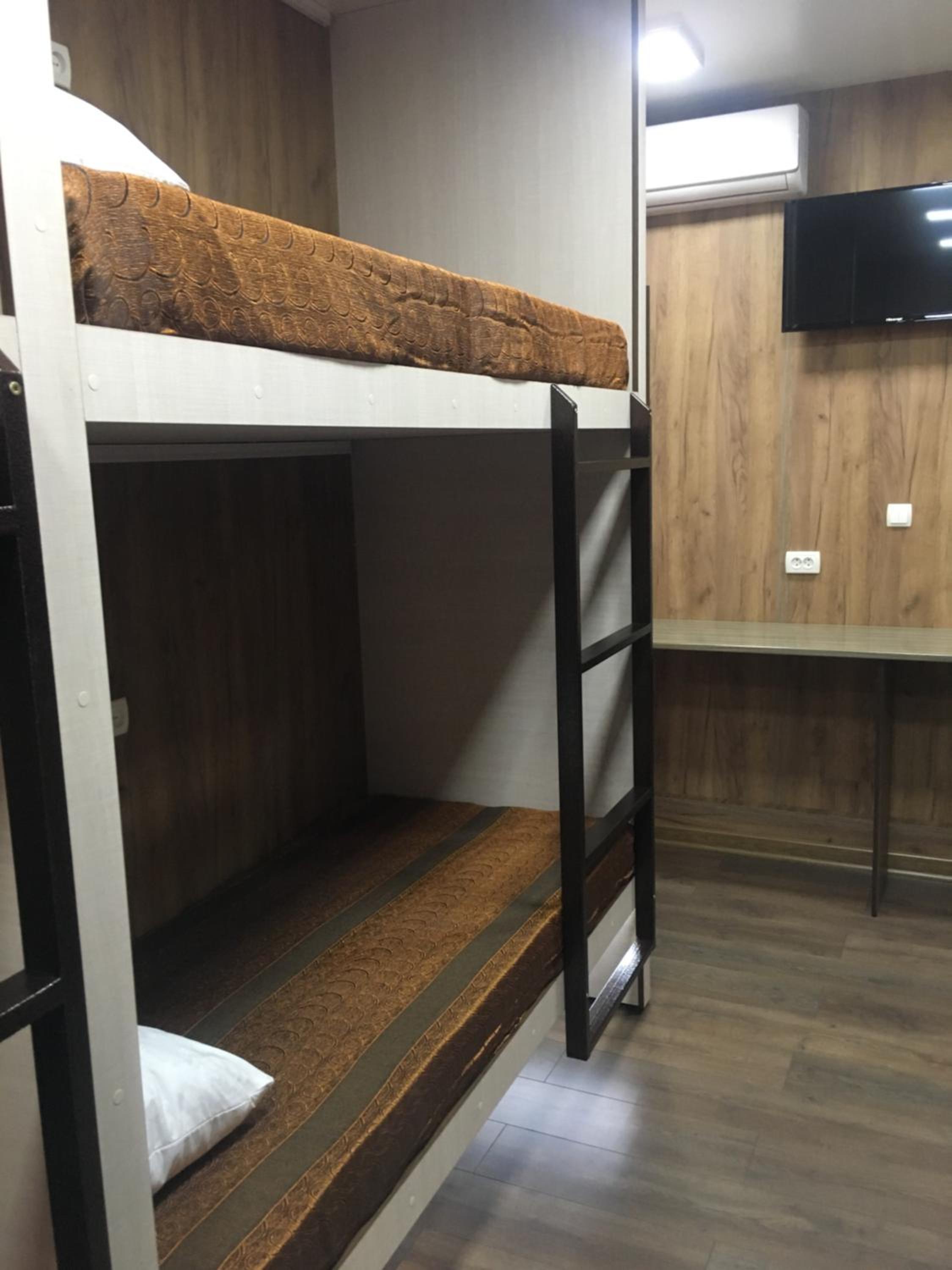 Bed in 8-Bed Dormitory Room photo 2