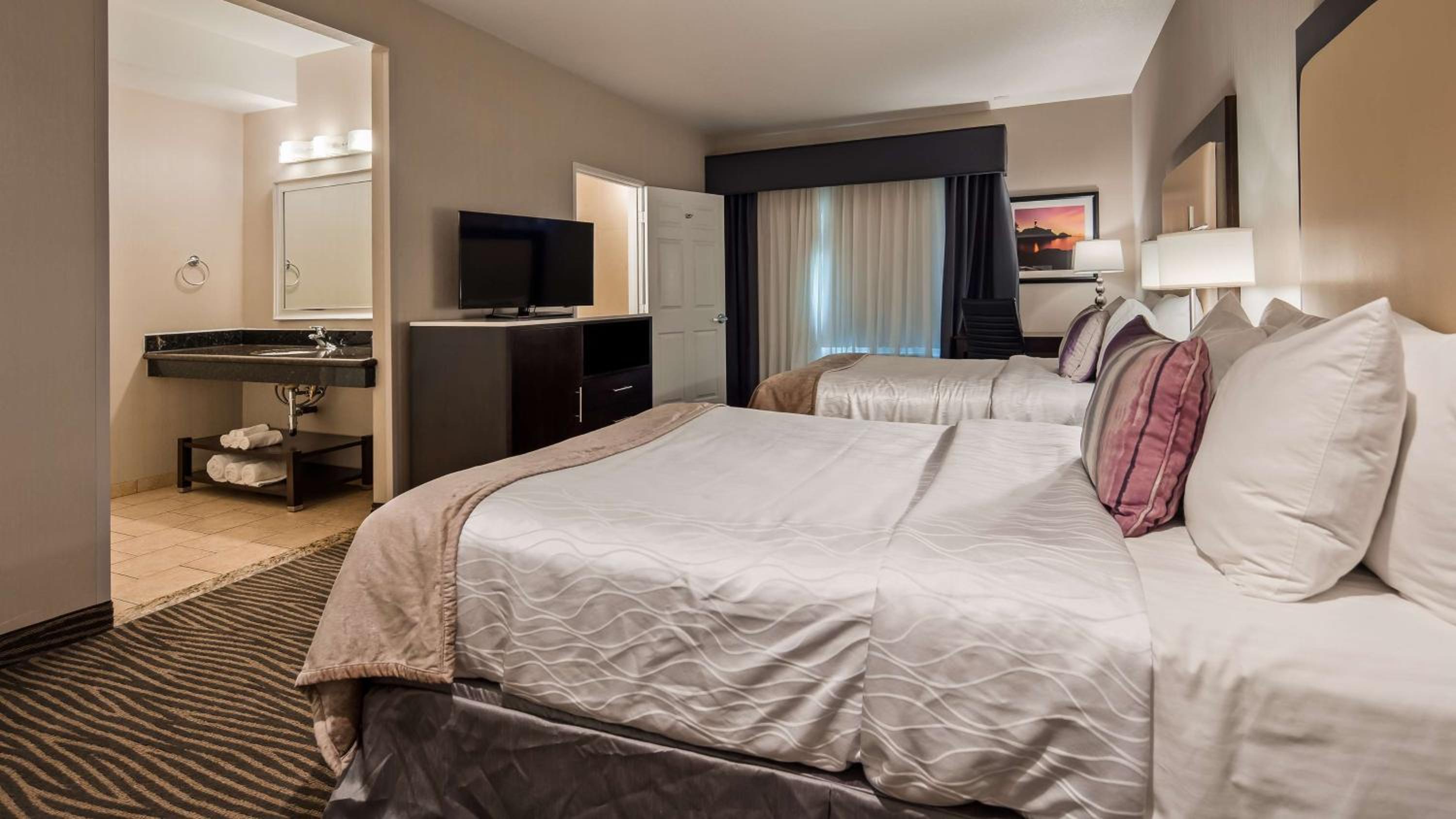 Double Room with Two Double Beds - Non-Smoking - Photo 8