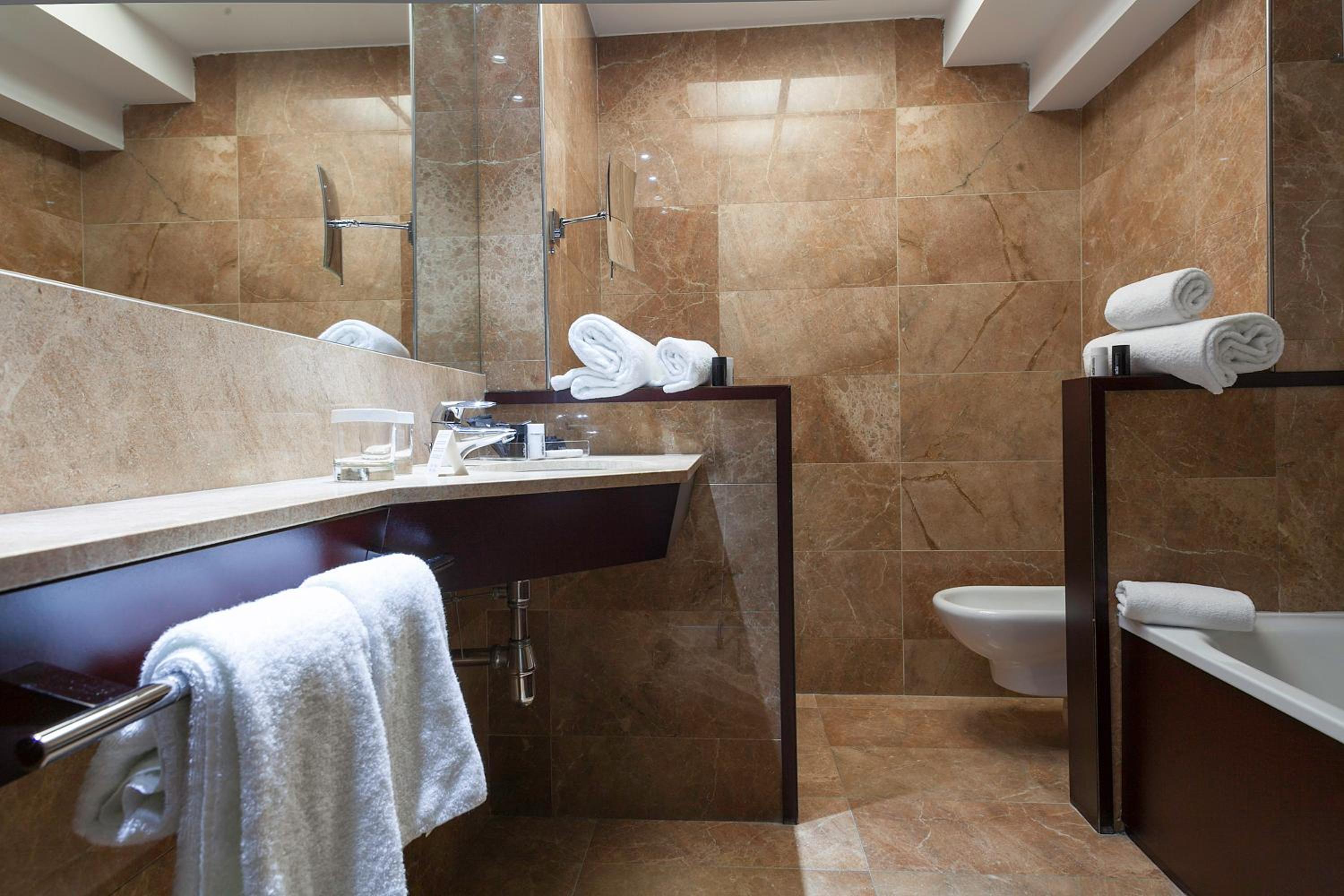 Double or Twin Room photo 3