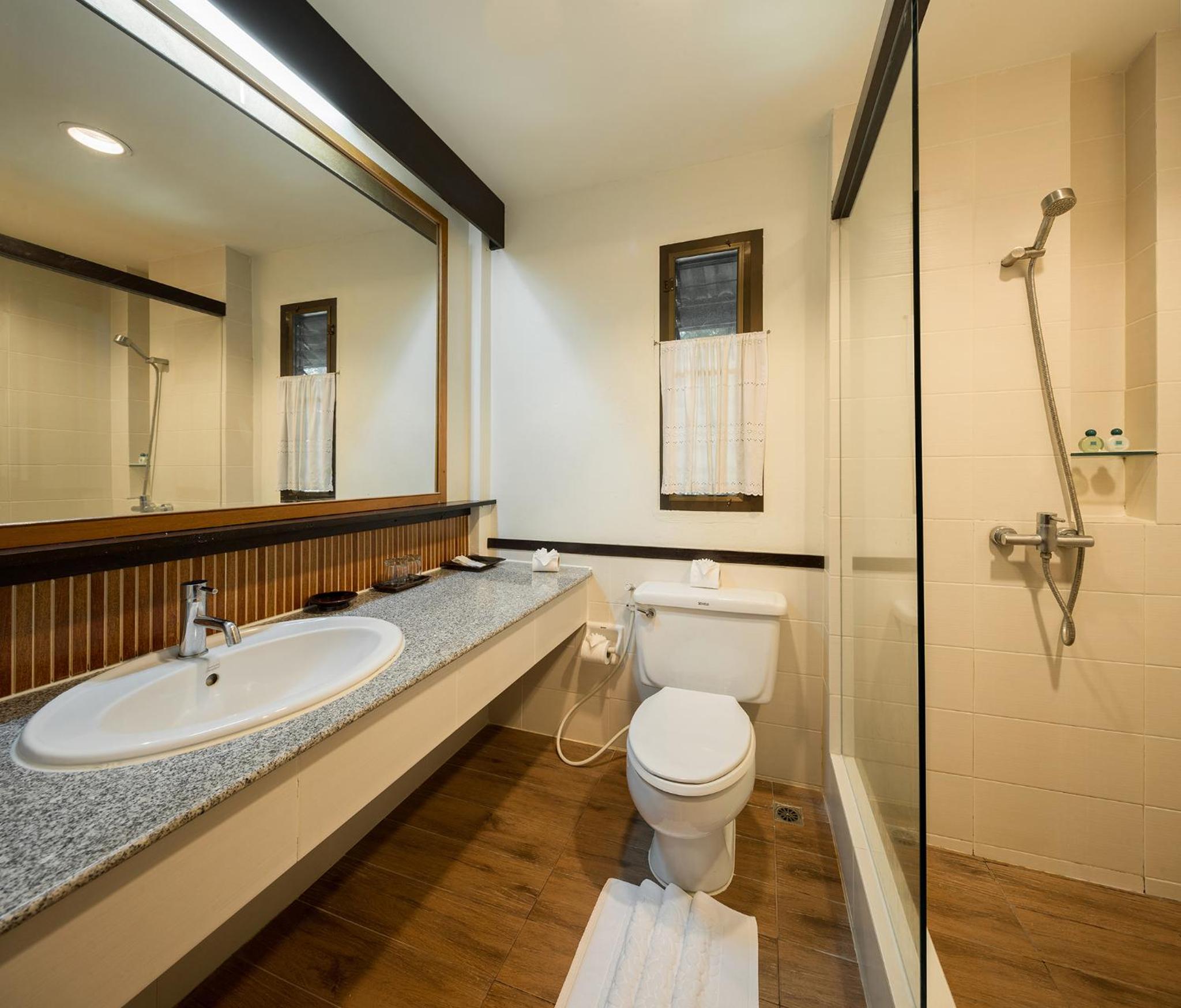 Chalet executive photo 3