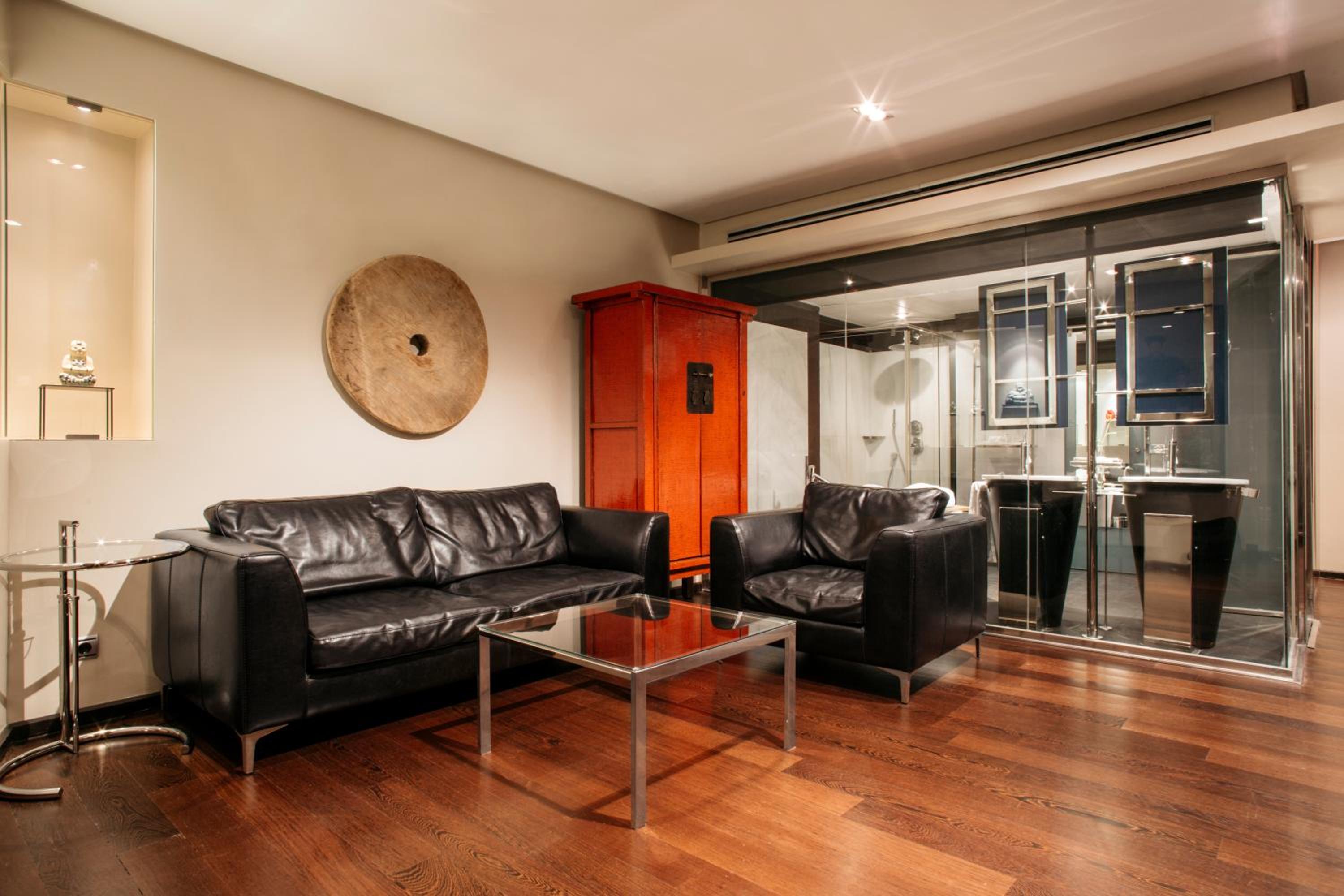 Suite - Photo 6