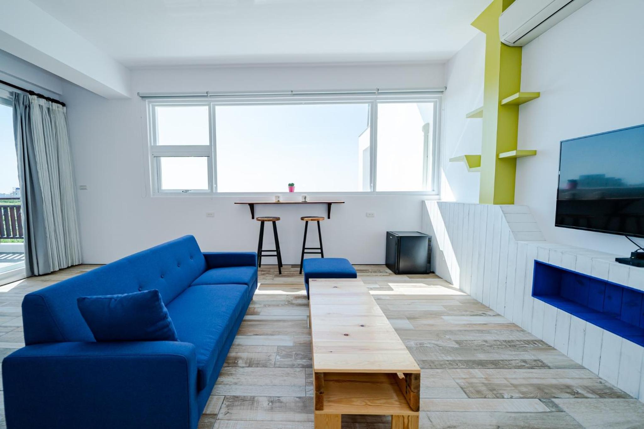 Deluxe Double Room with Balcony and Sea View photo 3