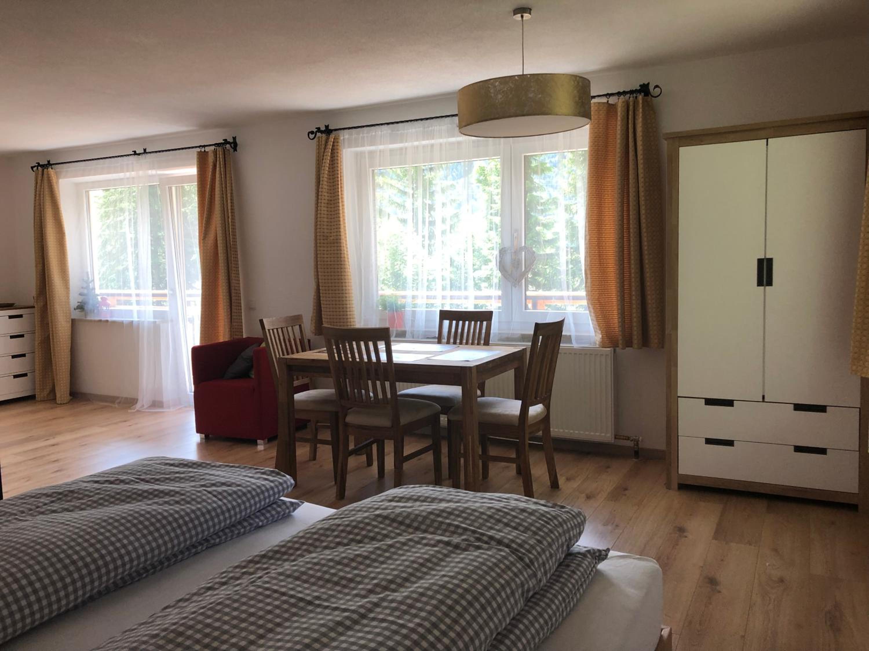 Apartment with Mountain View - Photo 15