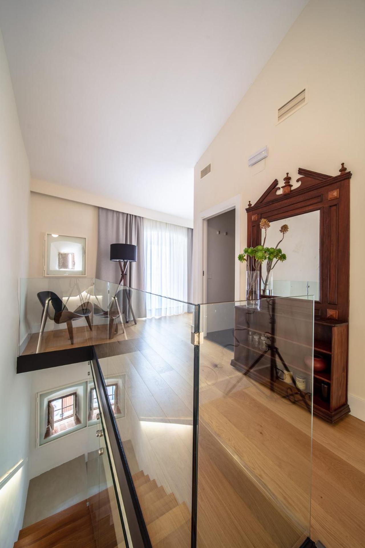 One-Bedroom Apartment - Photo 17