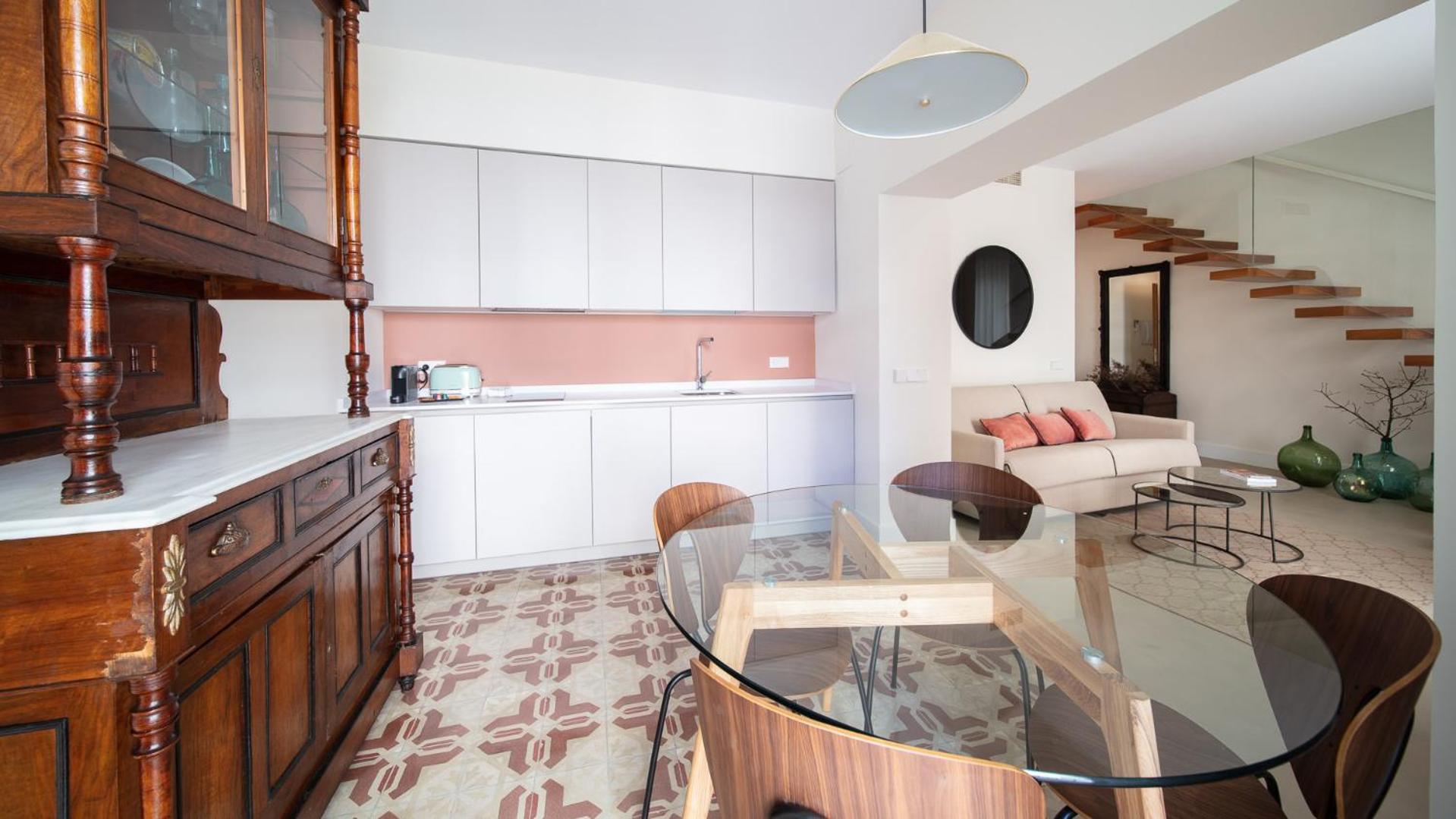 One-Bedroom Apartment - Photo 6