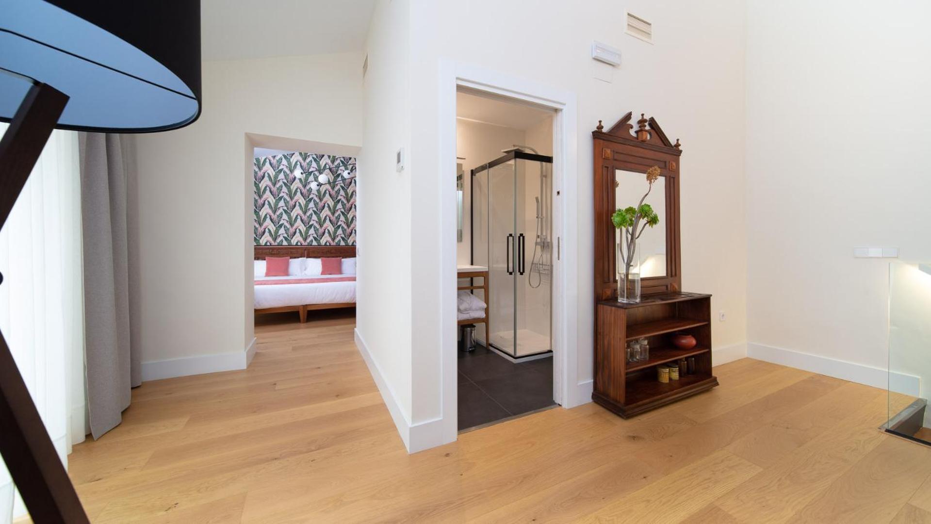 One-Bedroom Apartment - Photo 10