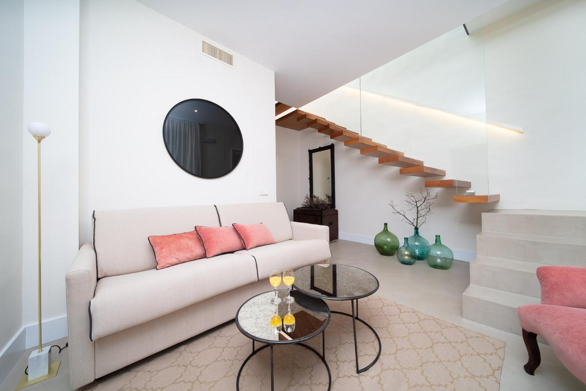 One-Bedroom Apartment - Photo 11