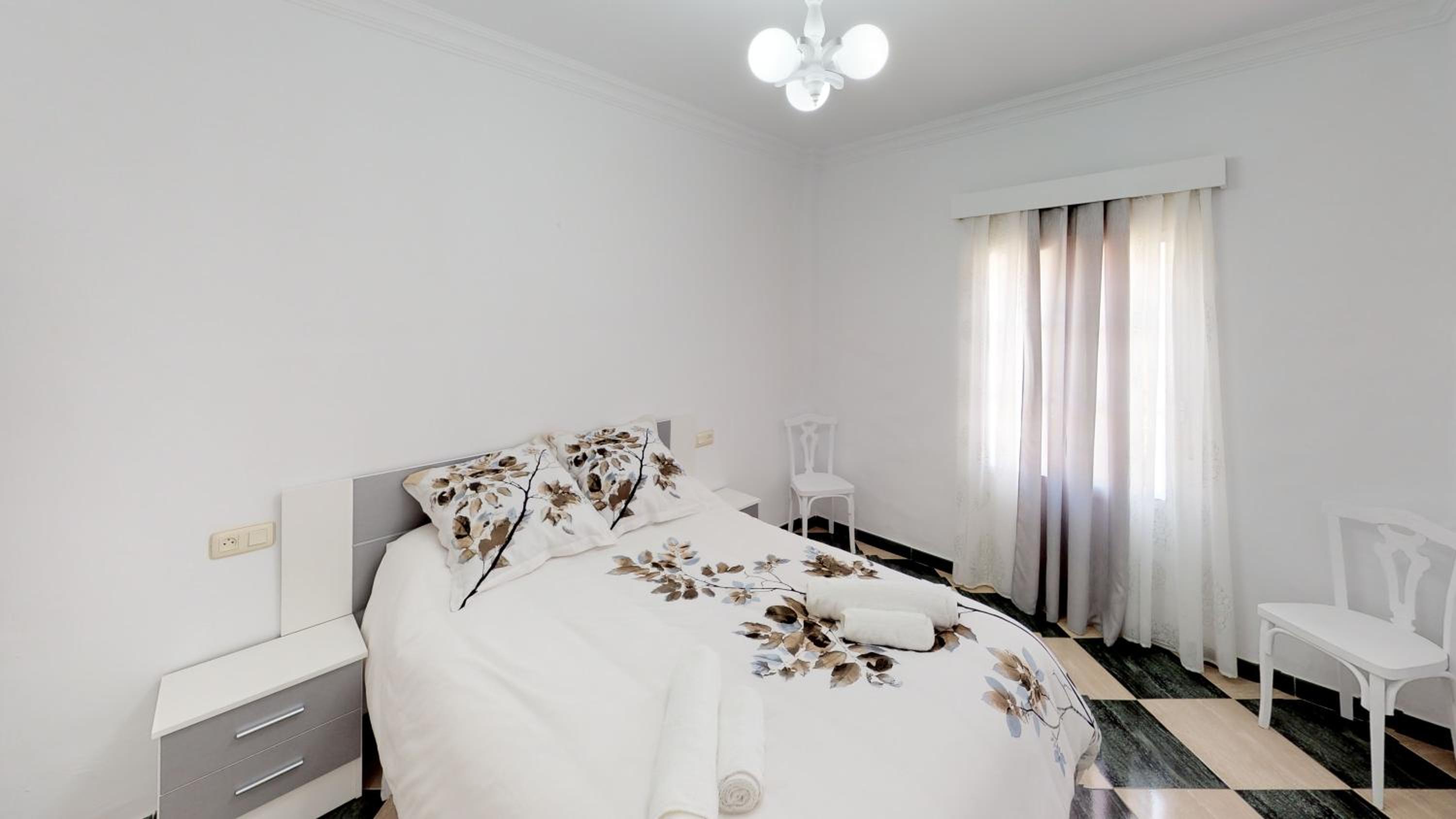Double Room - Photo 3