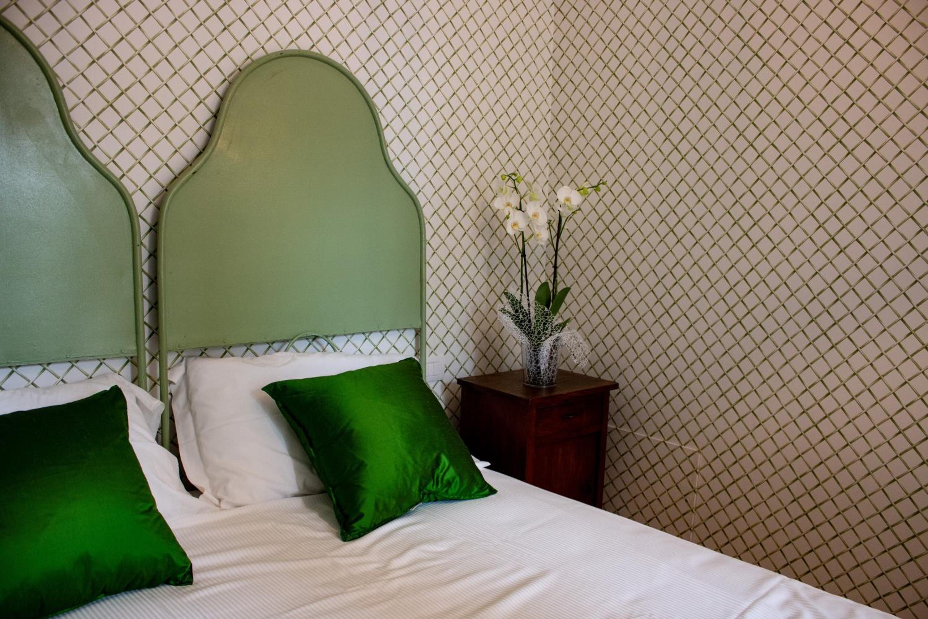 Standard Double Room - Photo 1