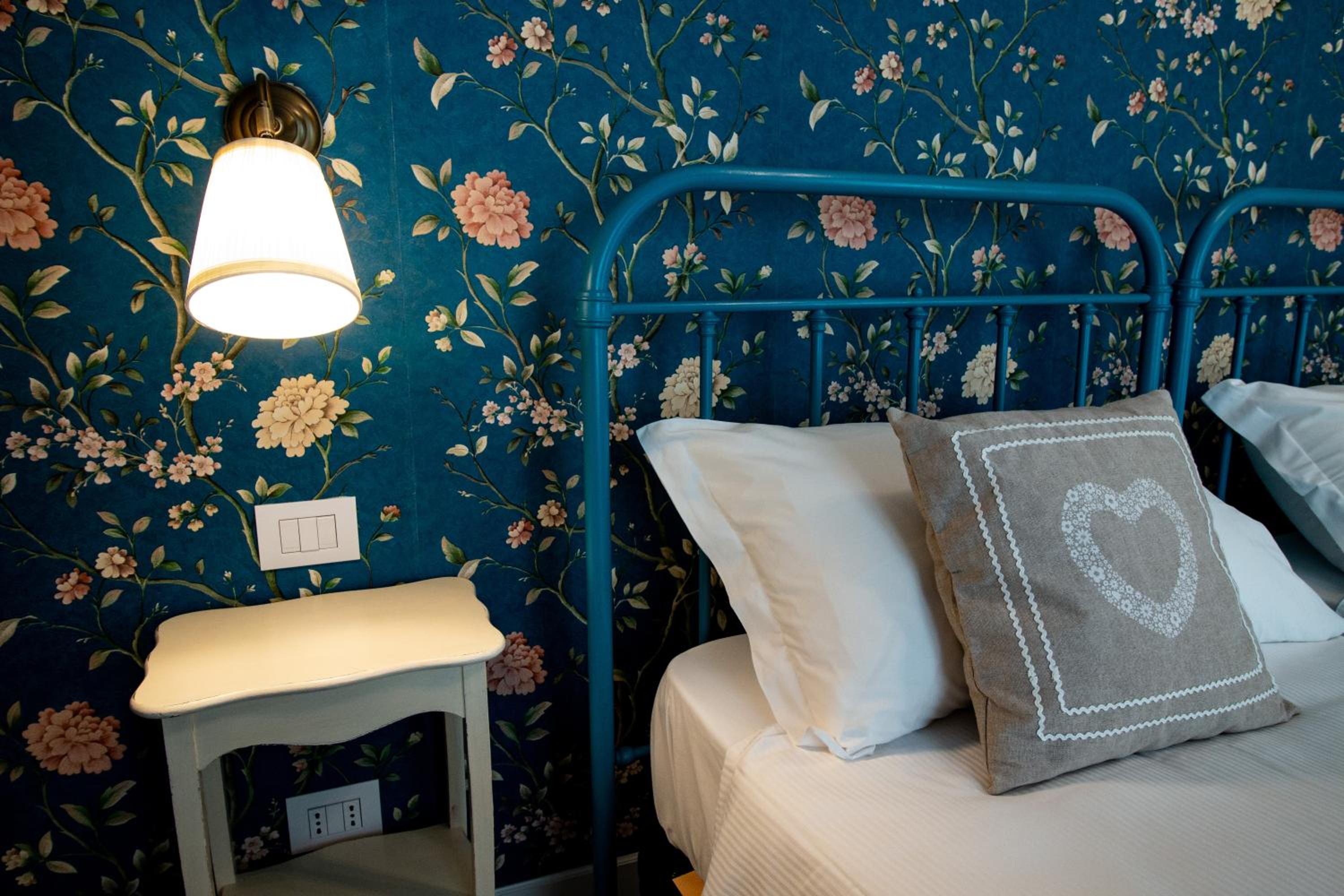 Two-Bedroom Suite - interconnecting rooms - Photo 12