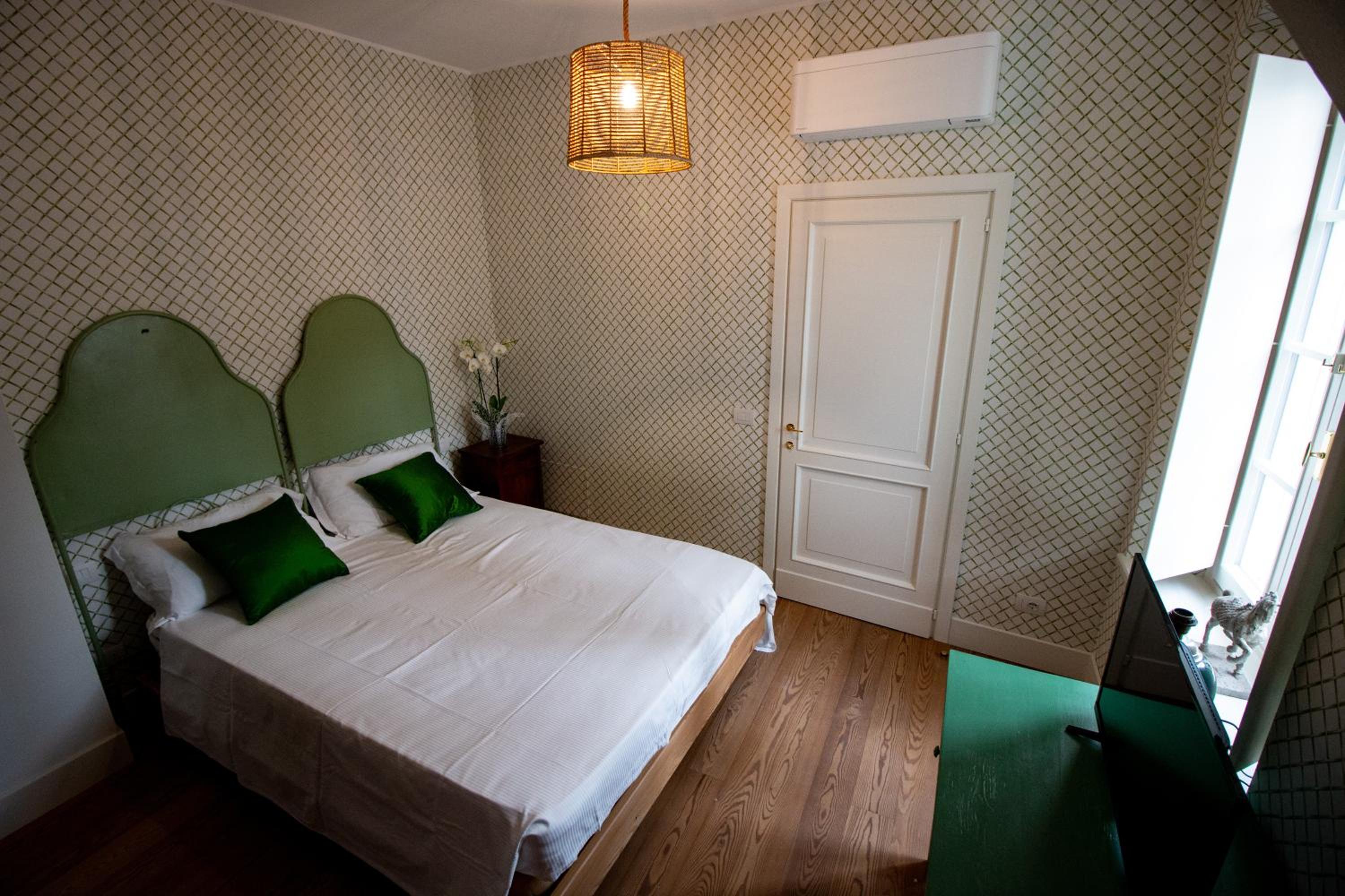 Standard Double Room - Photo 4