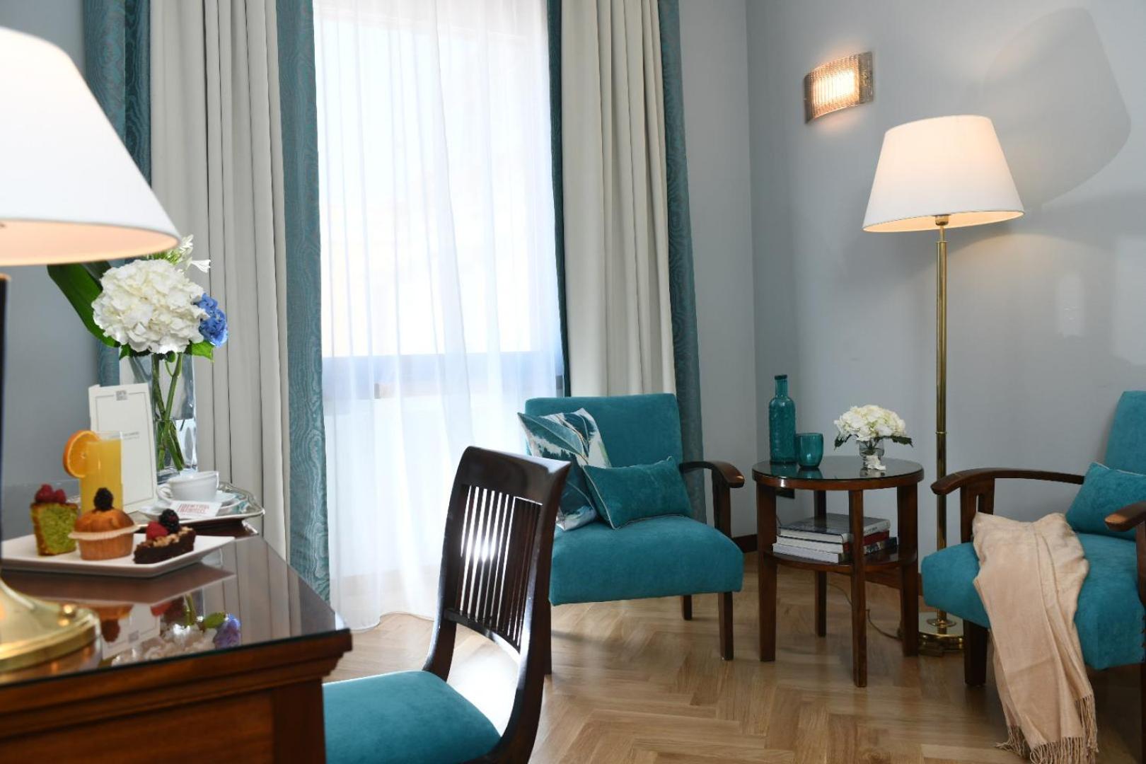Premium Junior Suite thumbnail 5