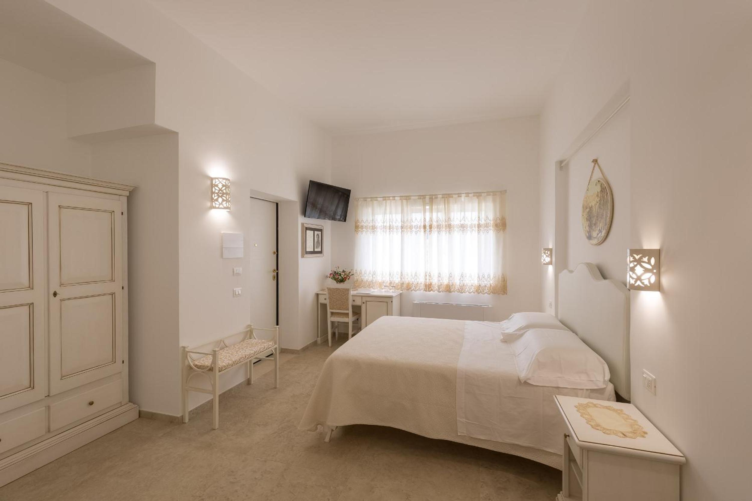 Quadruple Room with Terrace - Photo 12