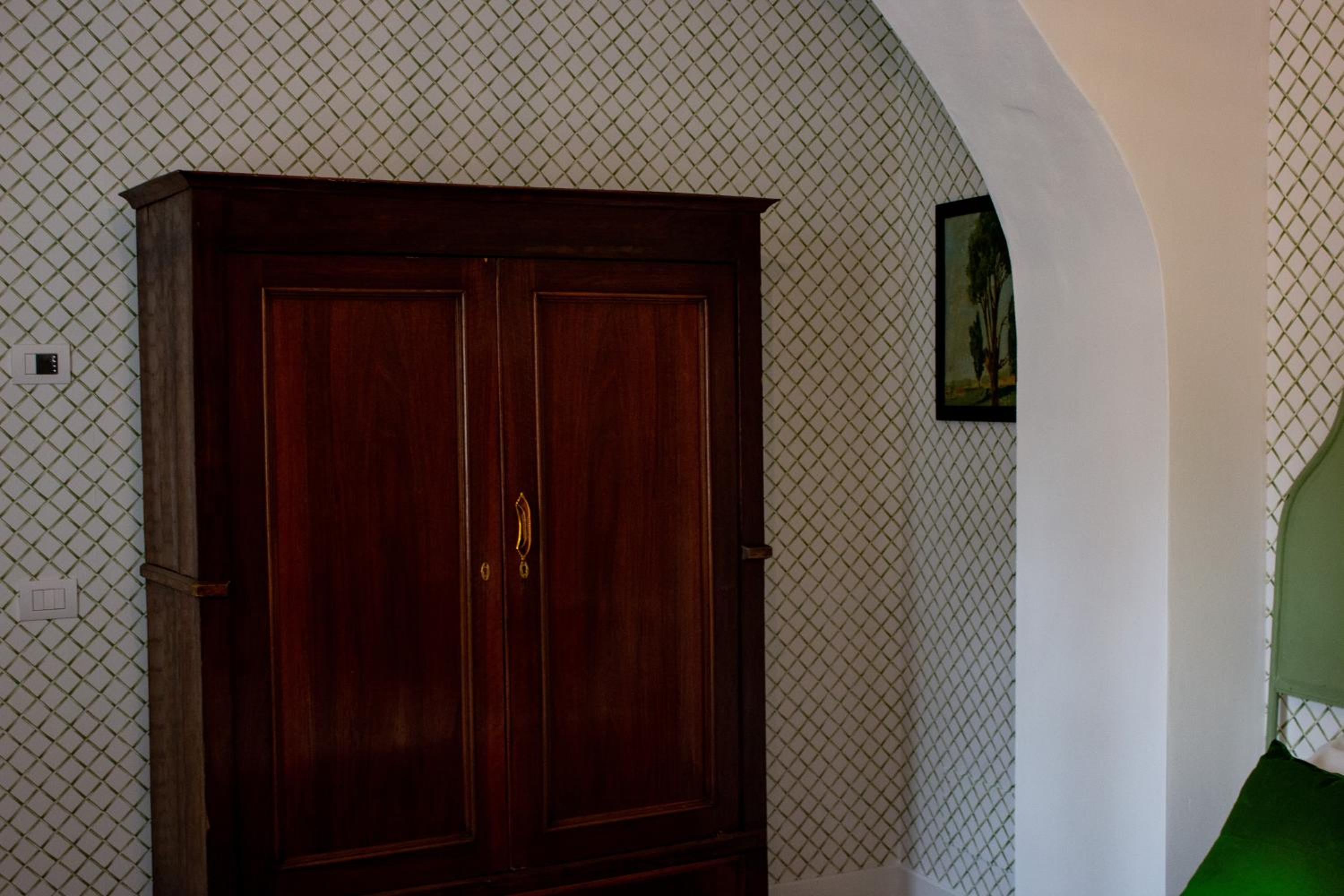 Standard Double Room - Photo 6
