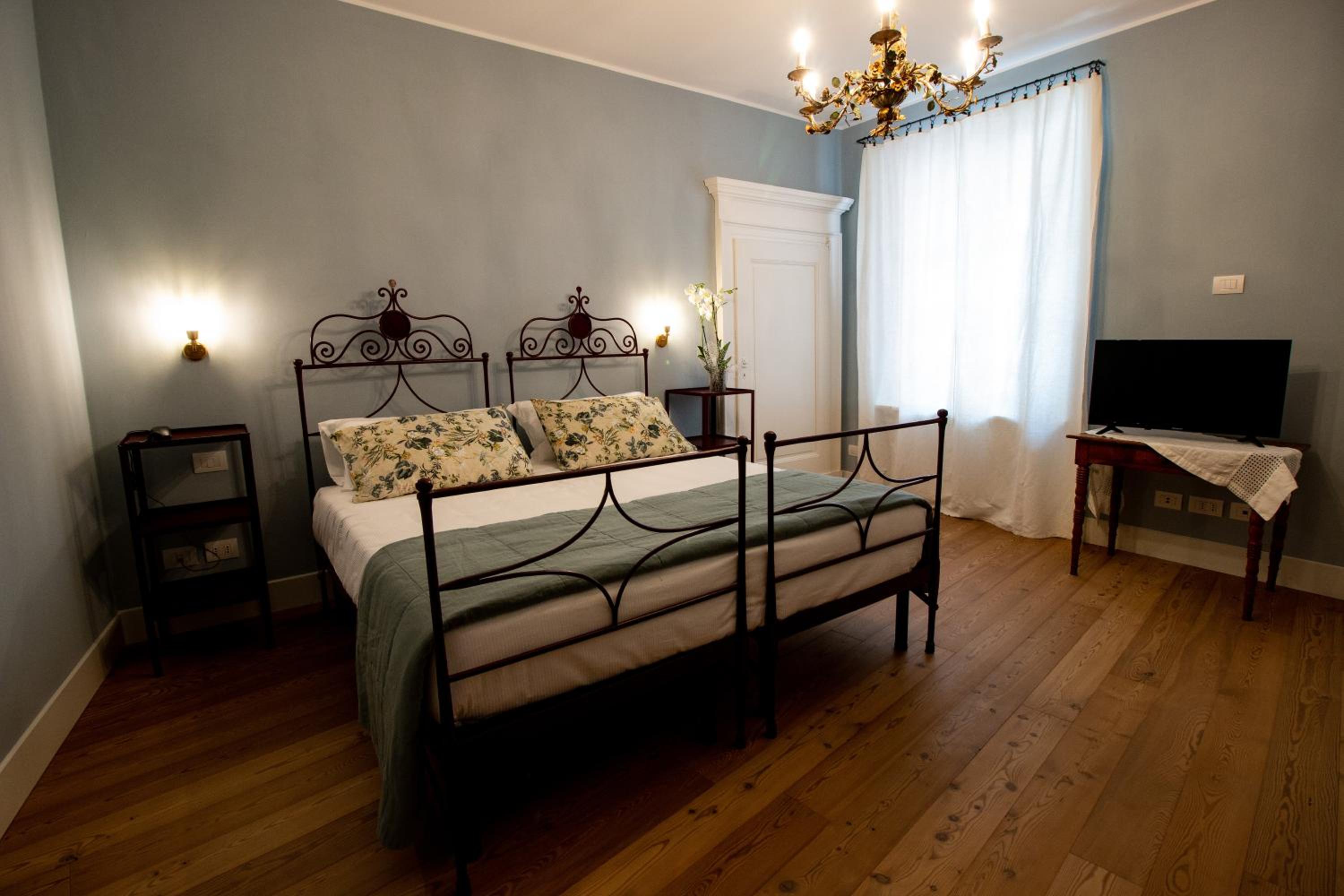 Superior Double Room - Photo 11