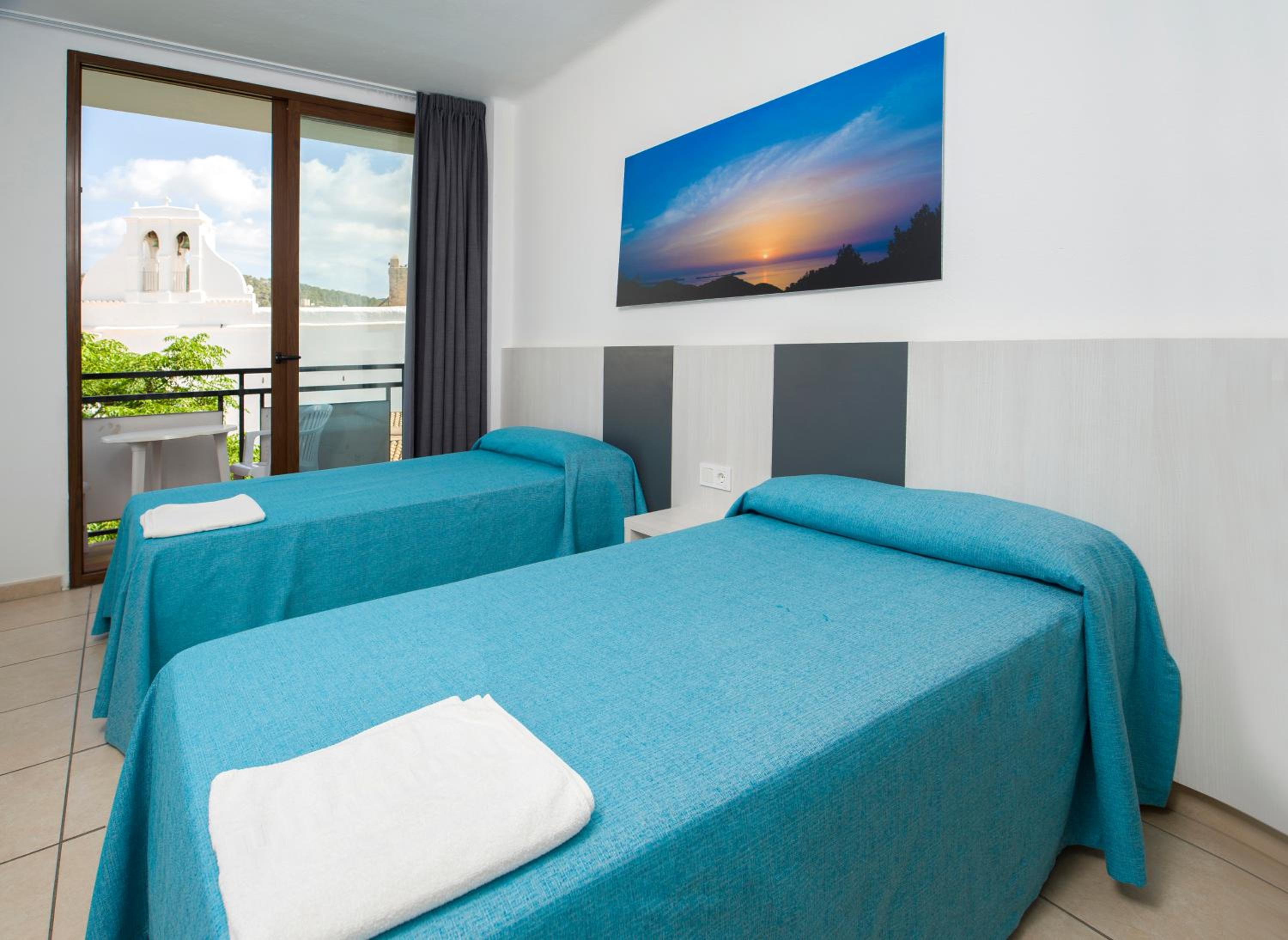 One-Bedroom Apartment - Photo 17