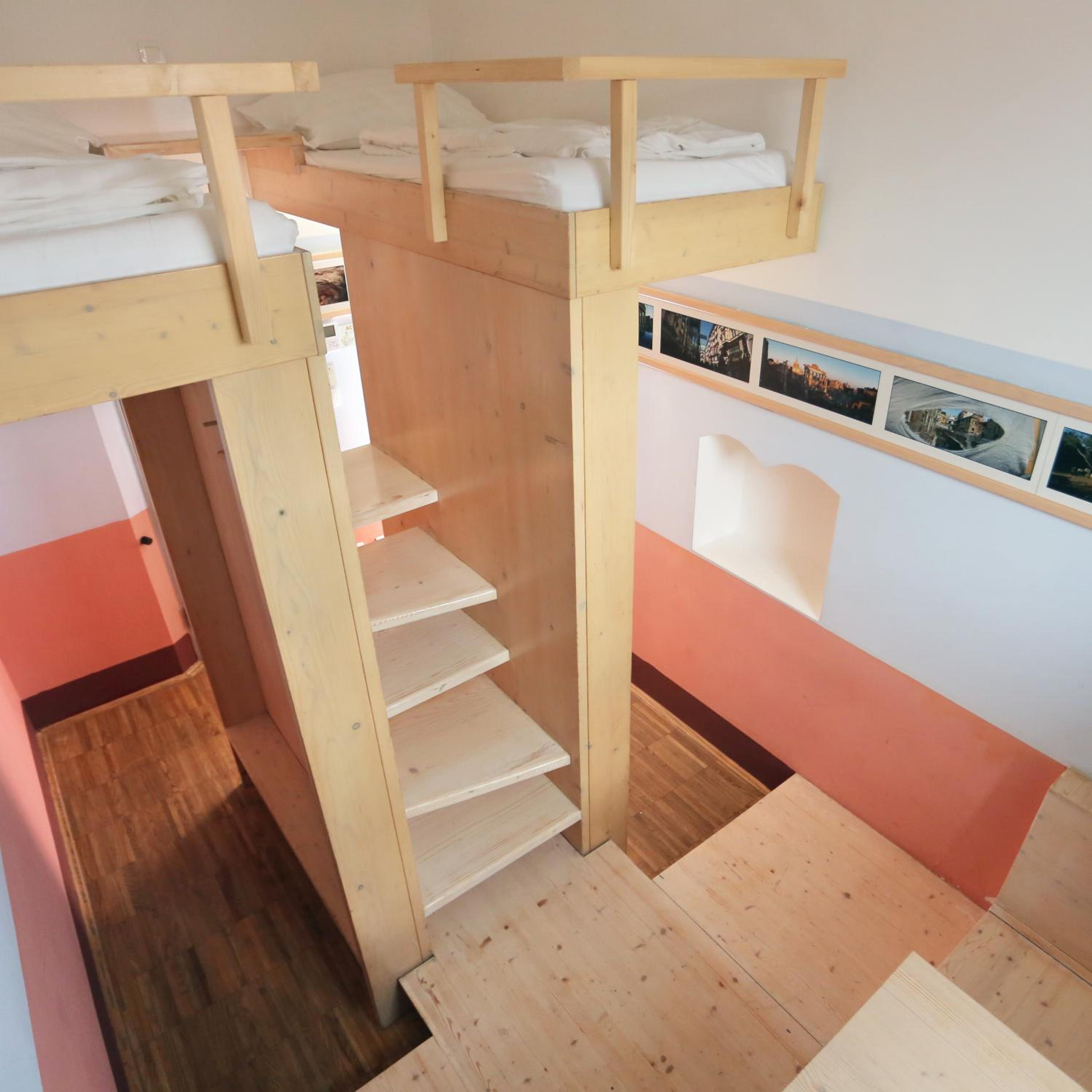 Twin Room with Shared Toilet photo 1