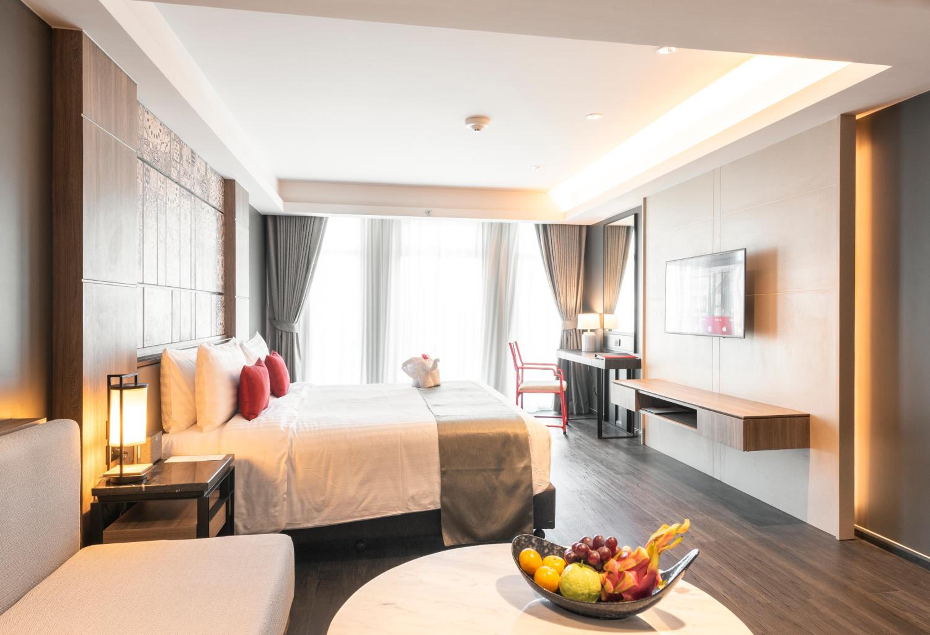 Junior King Suite - Photo 5