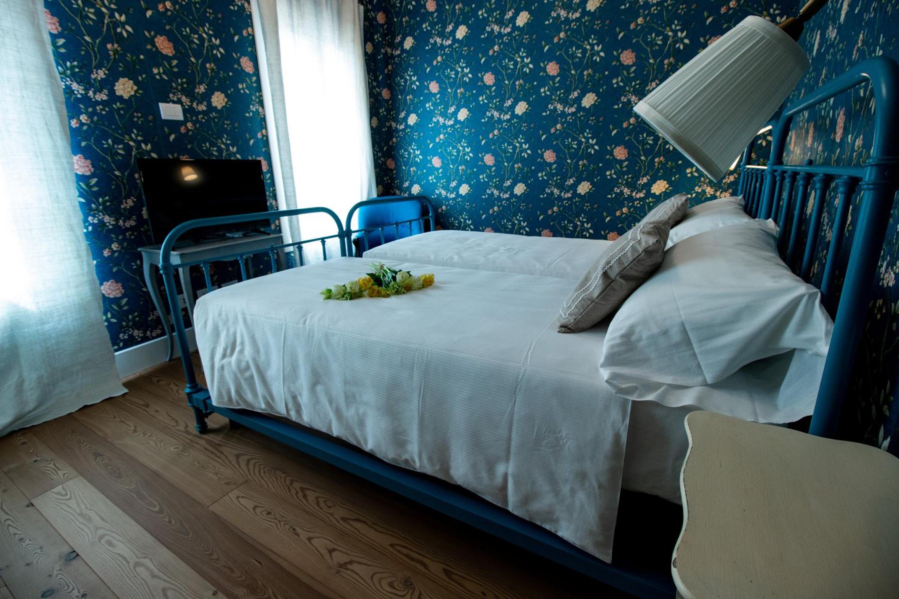 Two-Bedroom Suite - interconnecting rooms - Photo 8